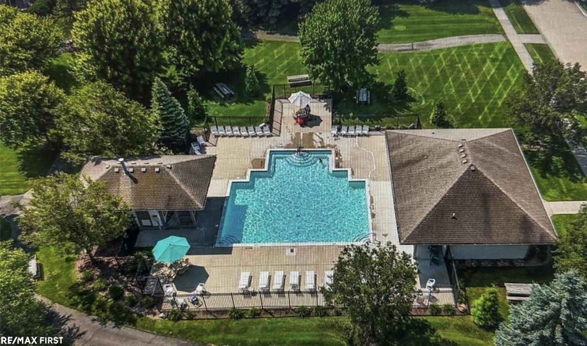 48727 Fairmont Drive