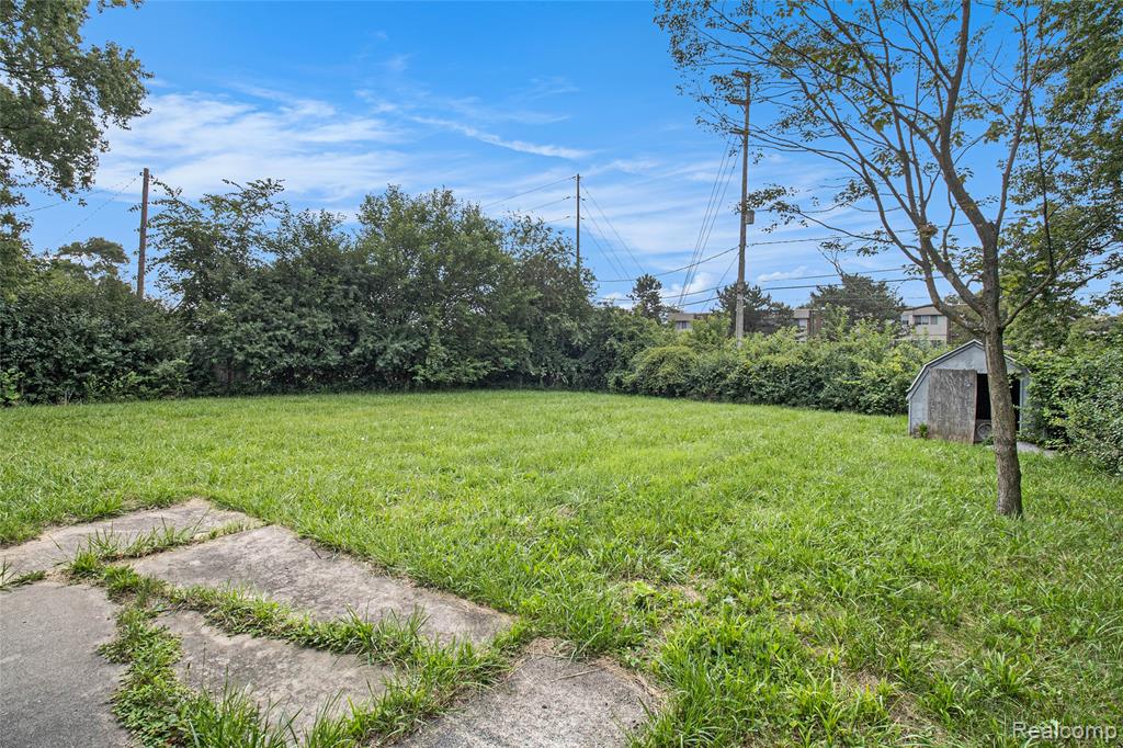 3345 Ridgecliffe Drive