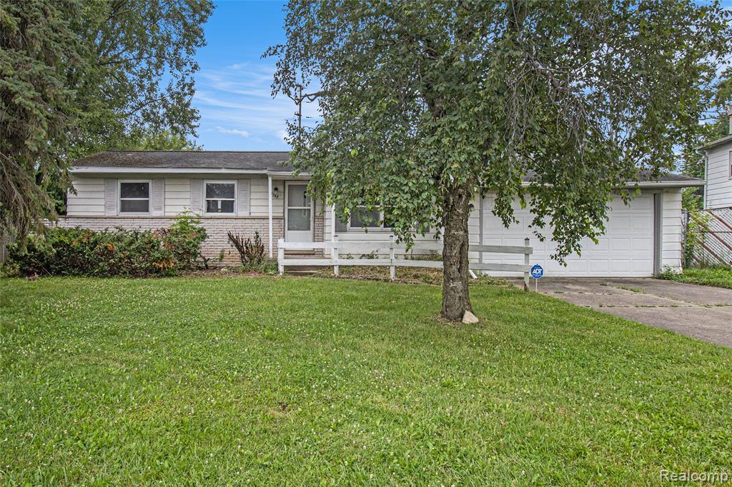 3345 Ridgecliffe Drive
