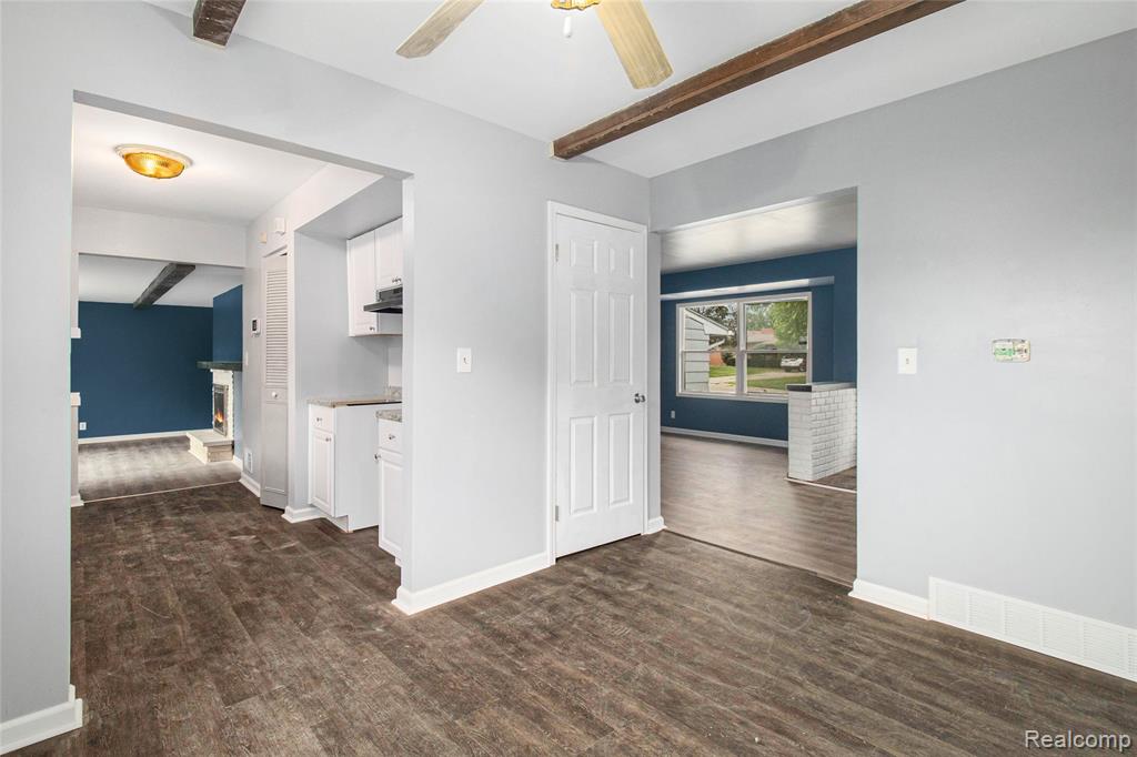 3345 Ridgecliffe Drive