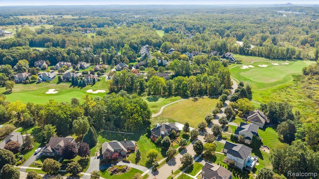 124 Woodfield Parkway