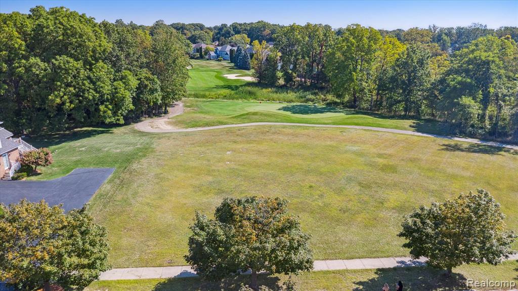 124 Woodfield Parkway