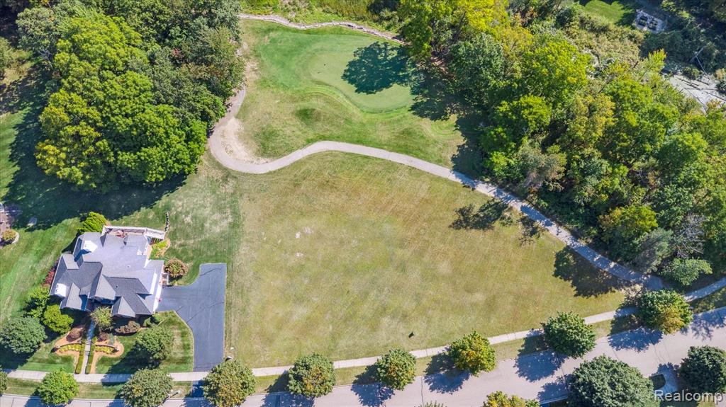 124 Woodfield Parkway