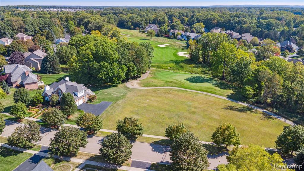 124 Woodfield Parkway