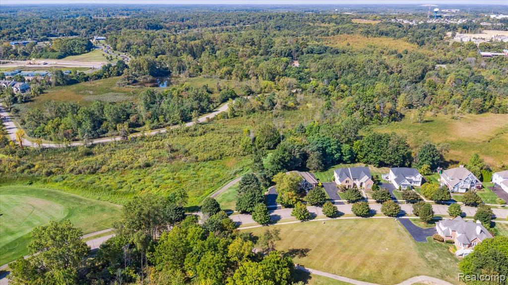 124 Woodfield Parkway