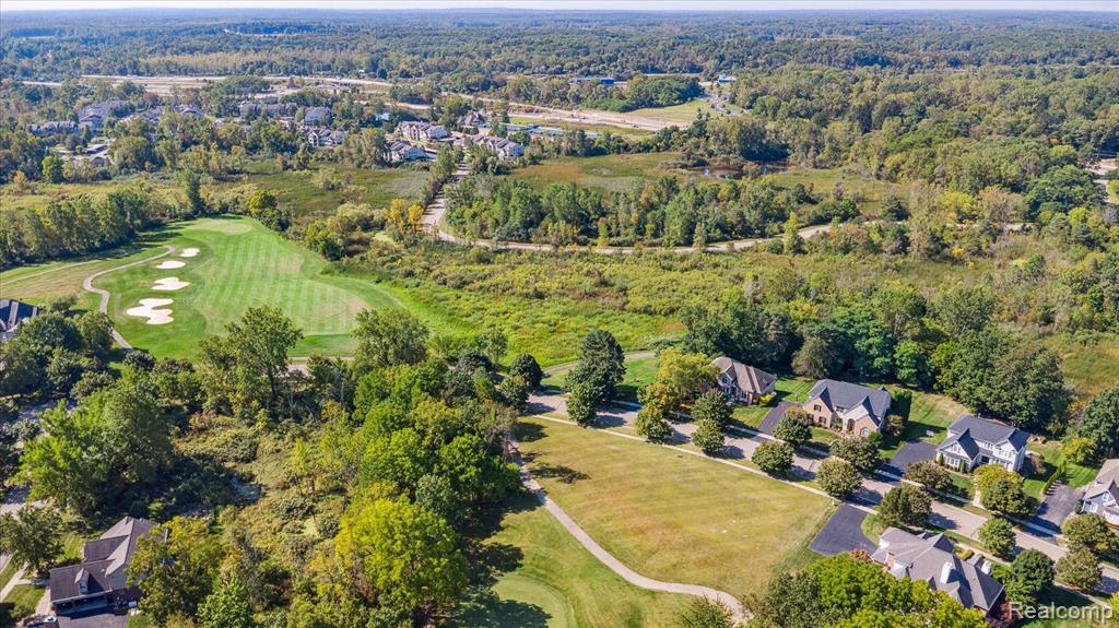 124 Woodfield Parkway