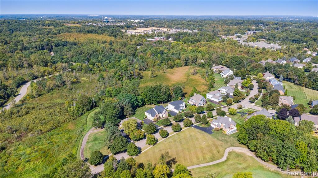 124 Woodfield Parkway