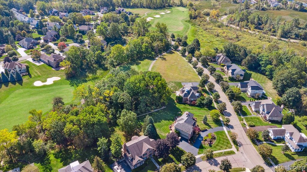 124 Woodfield Parkway