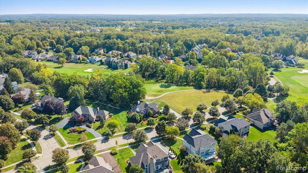 124 Woodfield Parkway