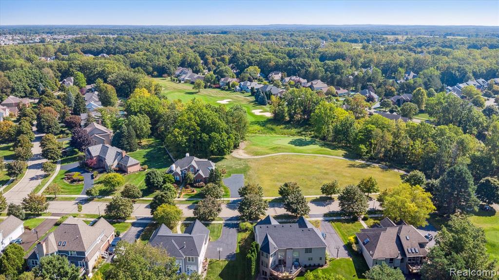 124 Woodfield Parkway
