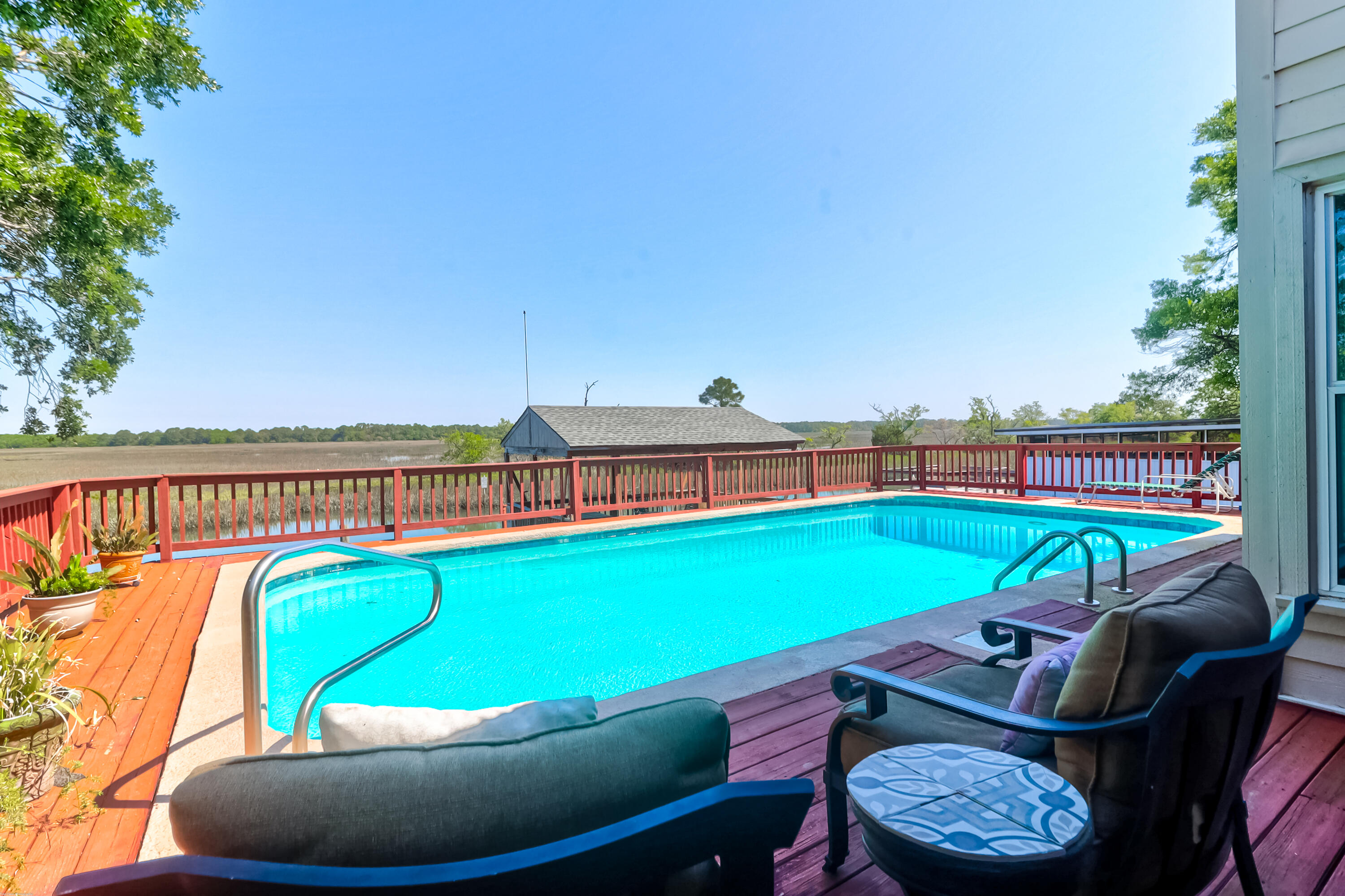 1586 Oak Island Drive