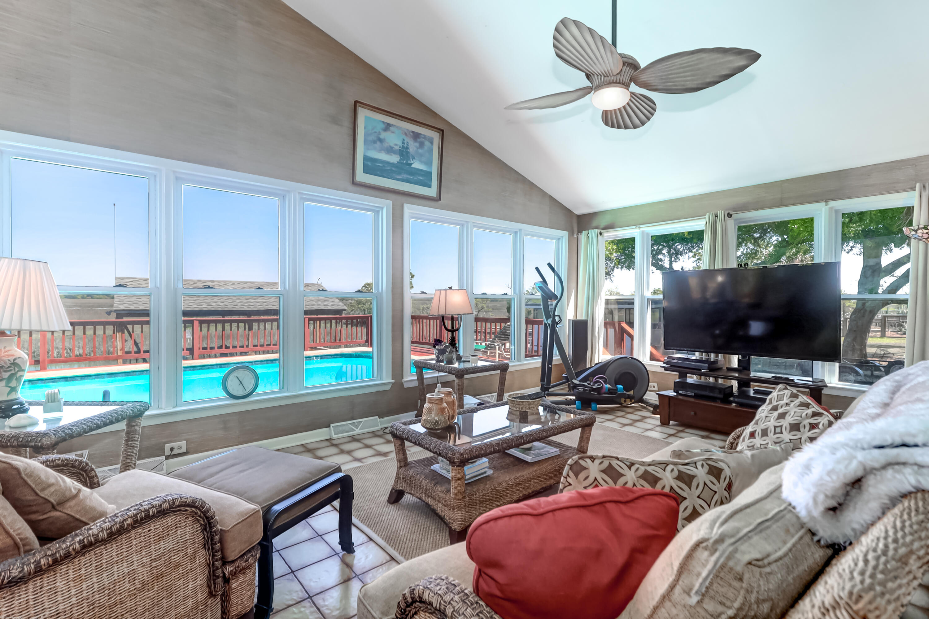 1586 Oak Island Drive