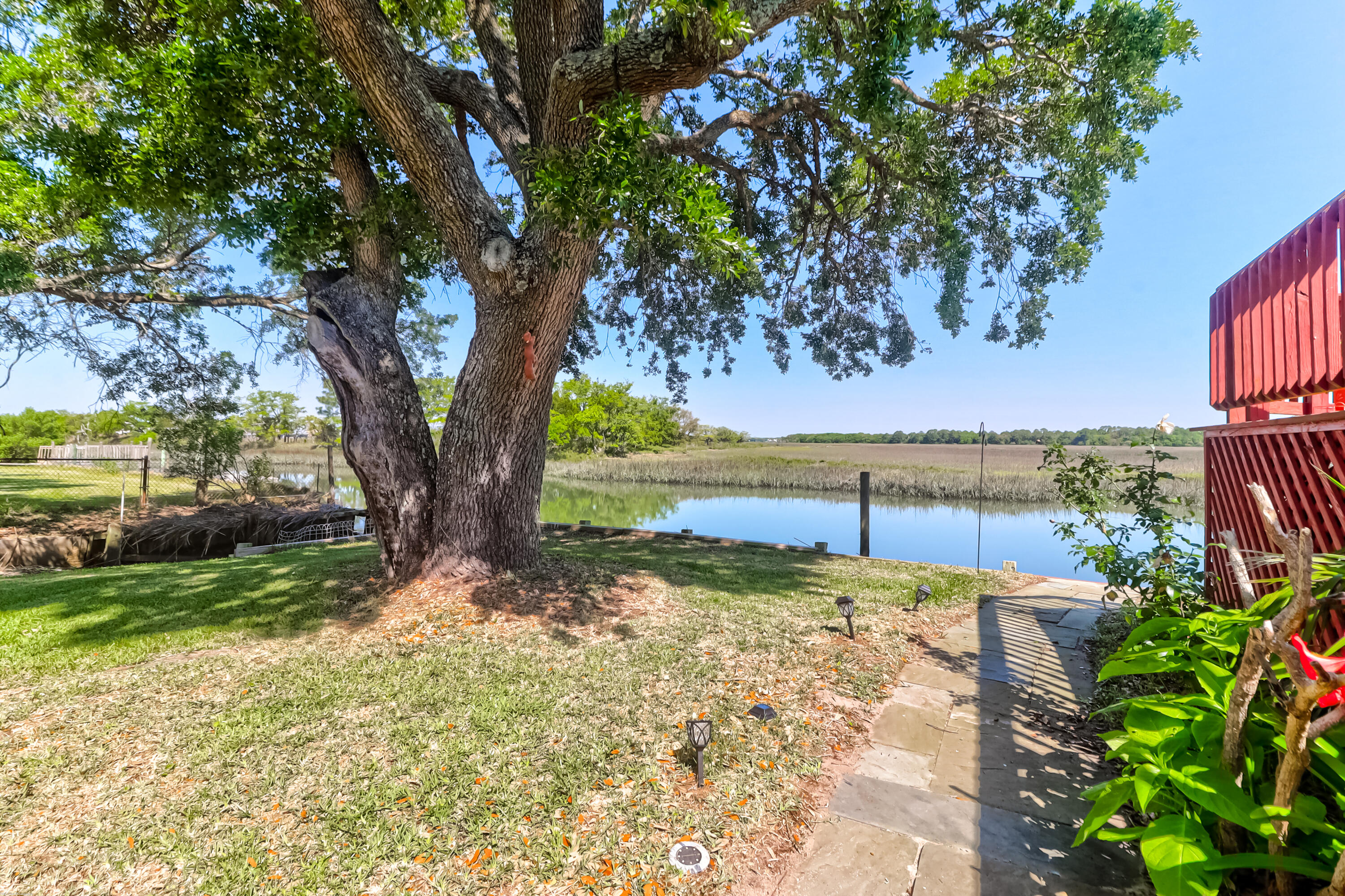 1586 Oak Island Drive