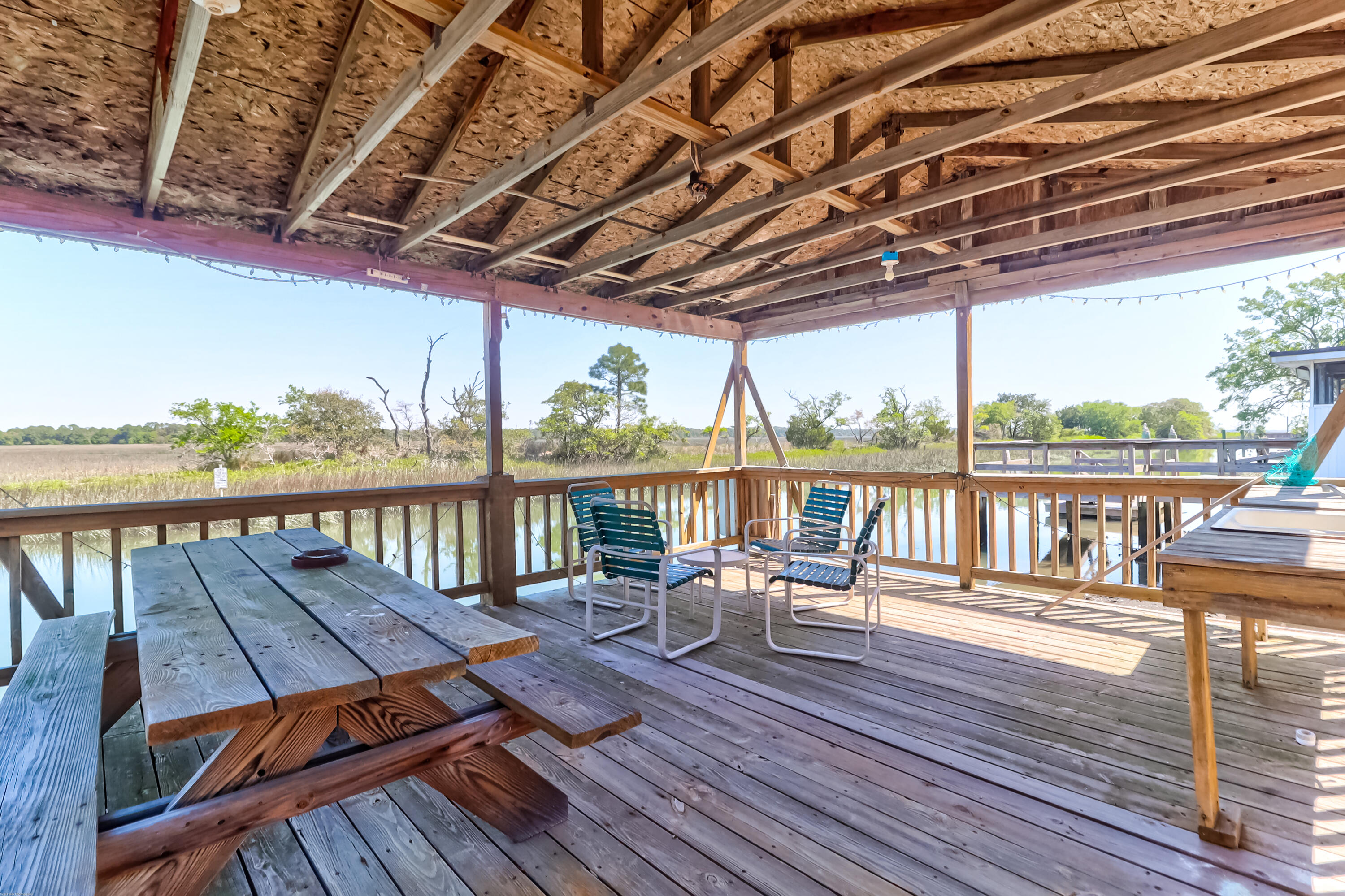 1586 Oak Island Drive