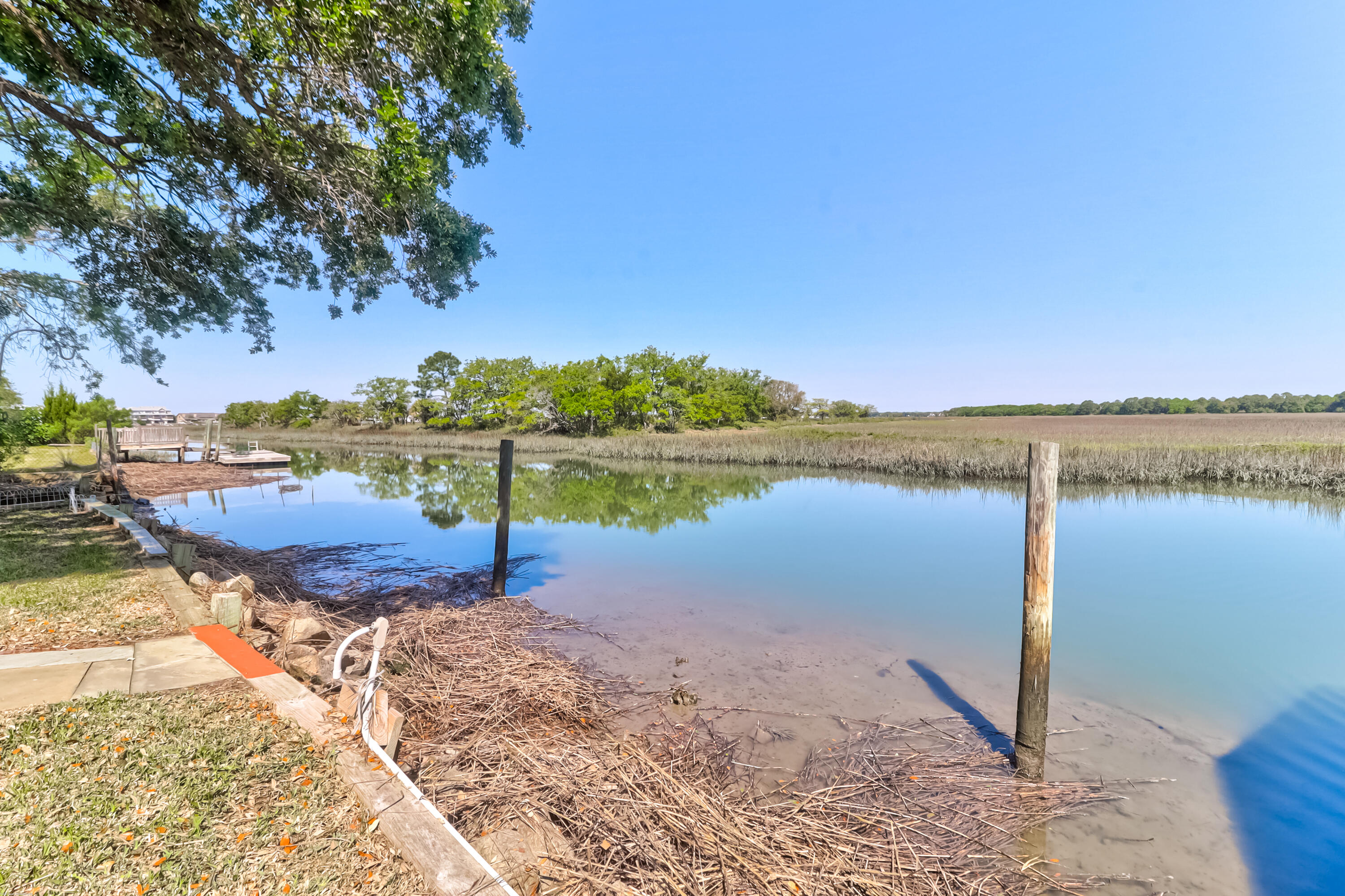 1586 Oak Island Drive