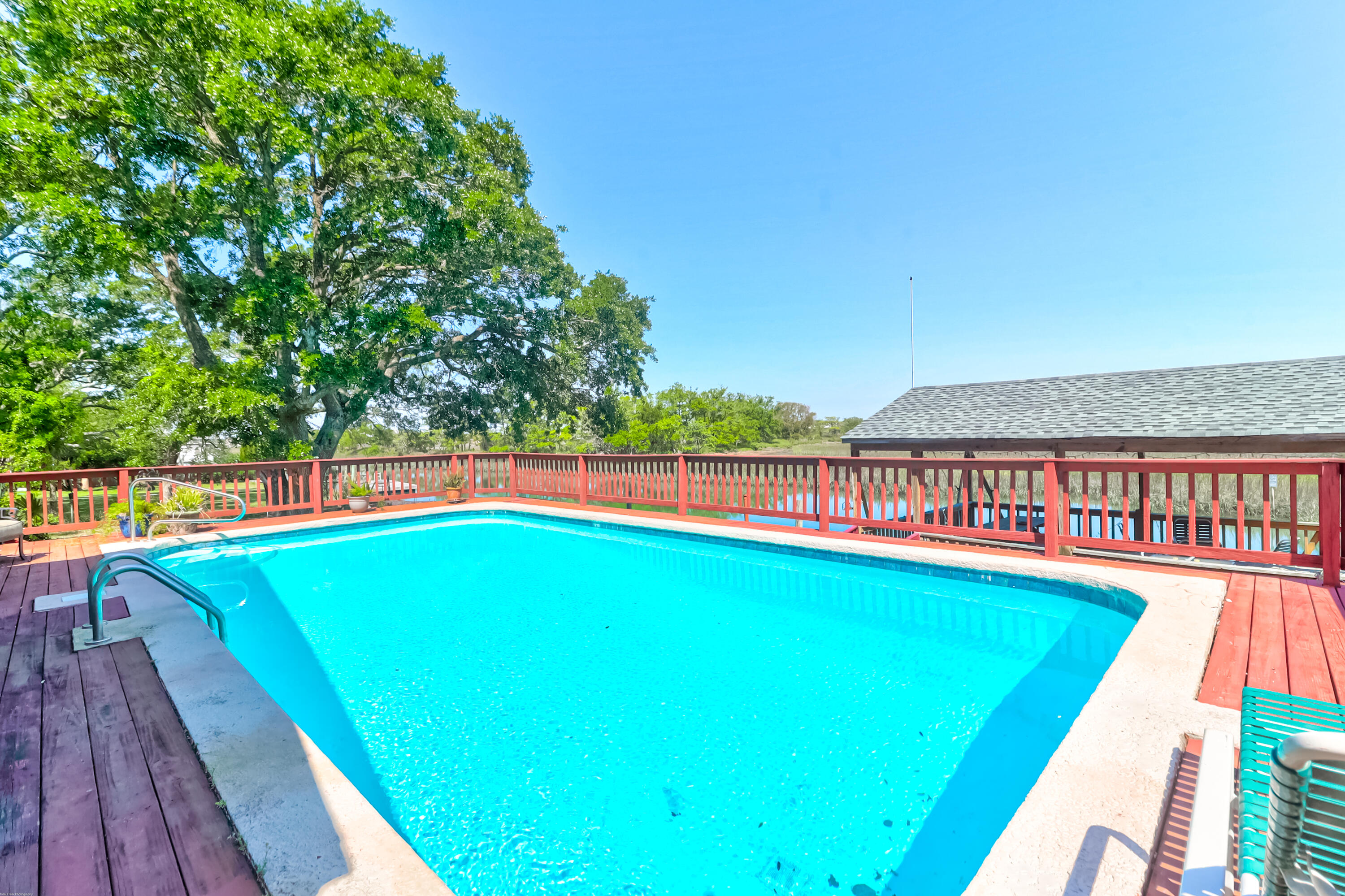 1586 Oak Island Drive