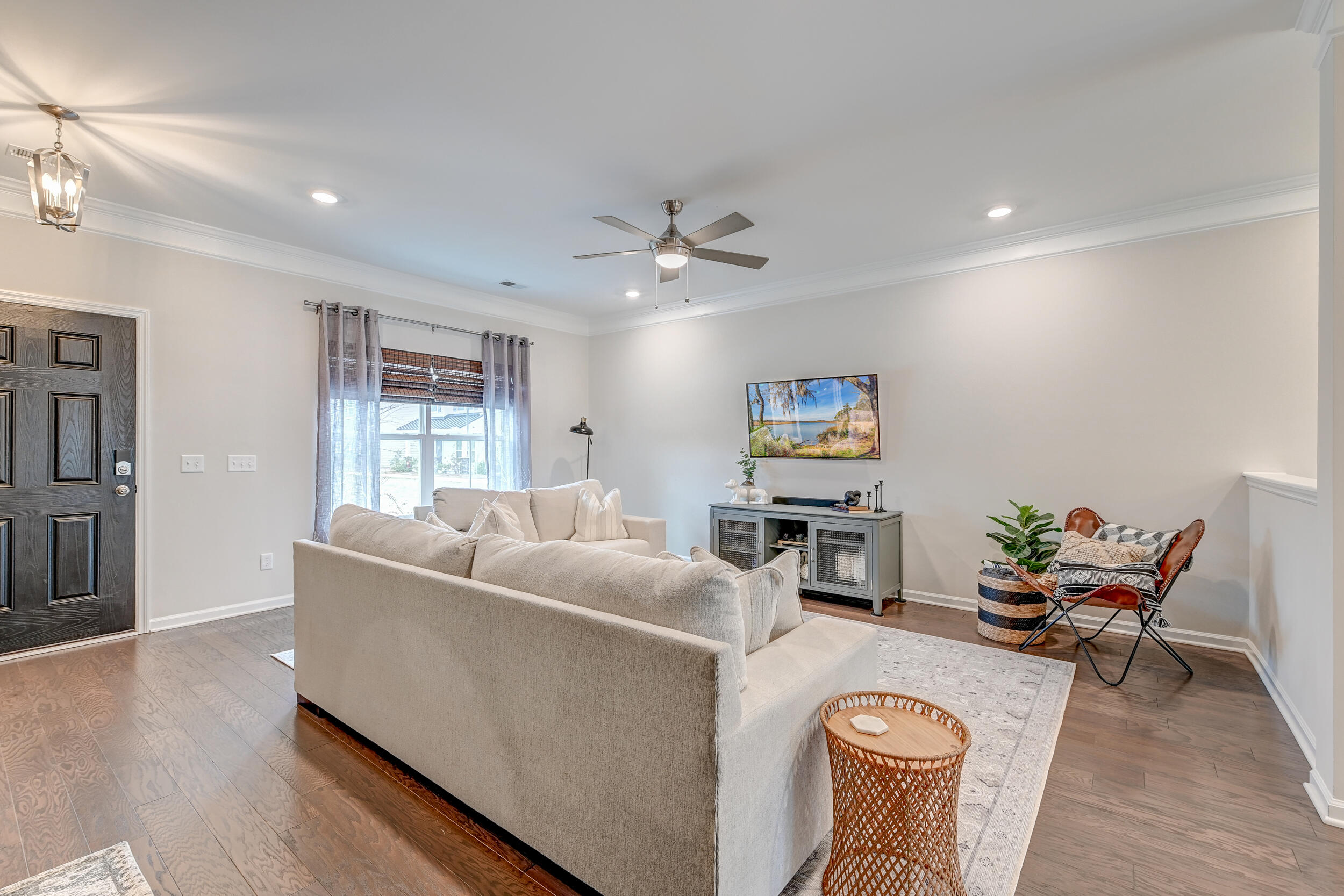 352 Silverdrop Street