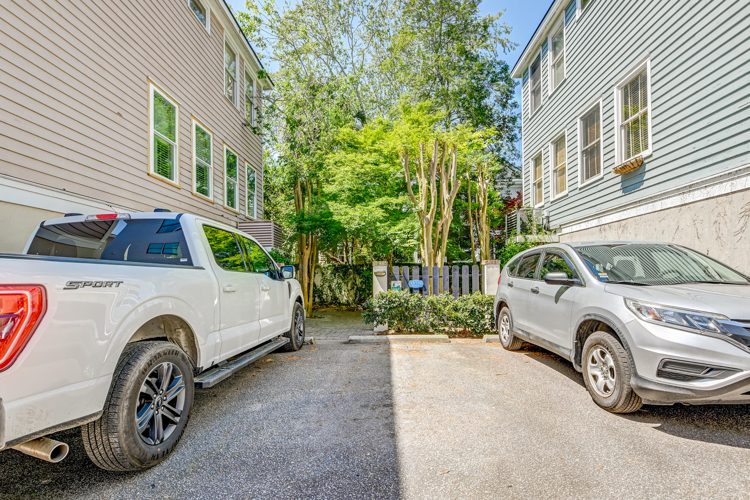 13 1/2 Kirkland Lane