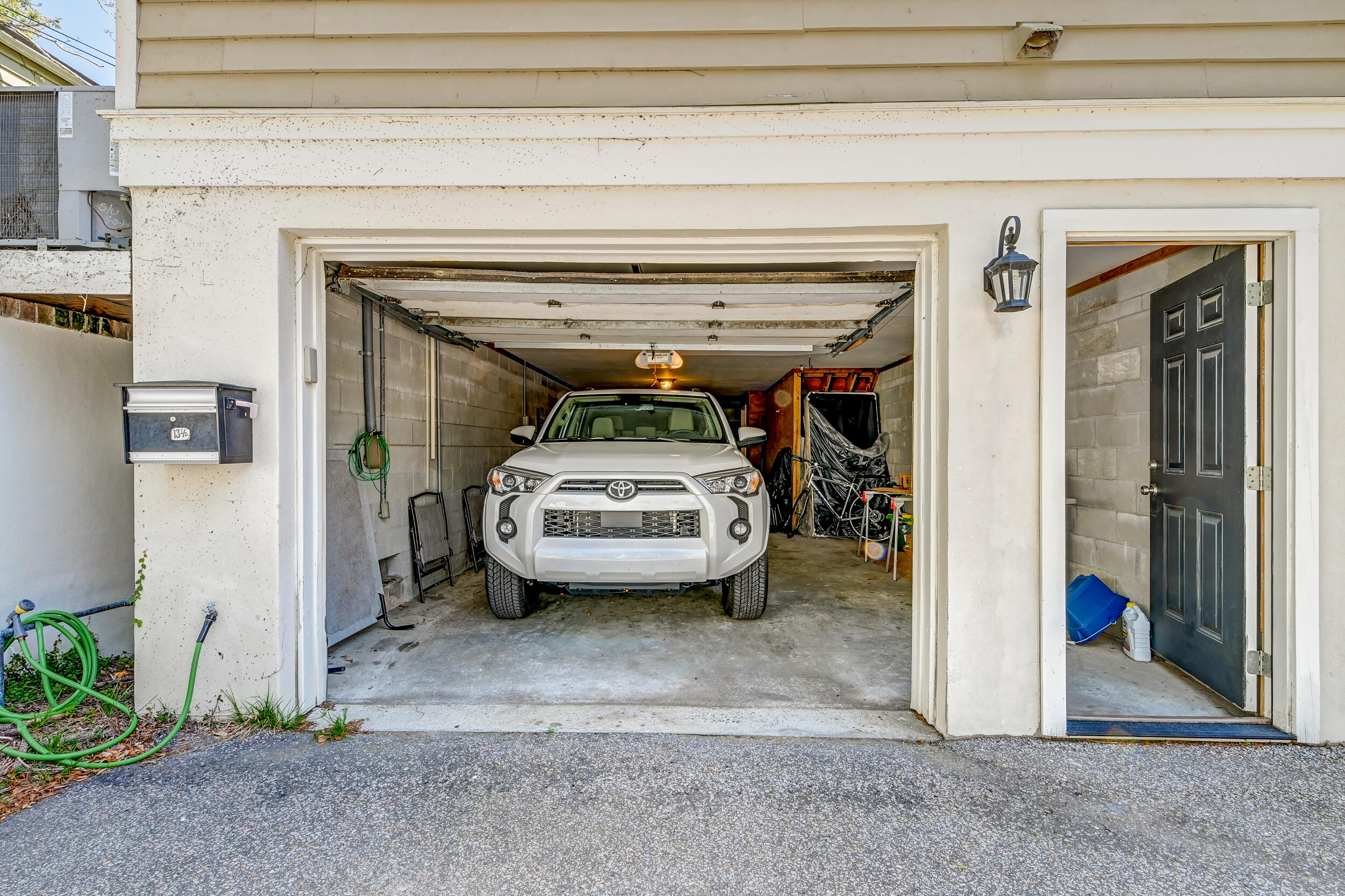 13 1/2 Kirkland Lane