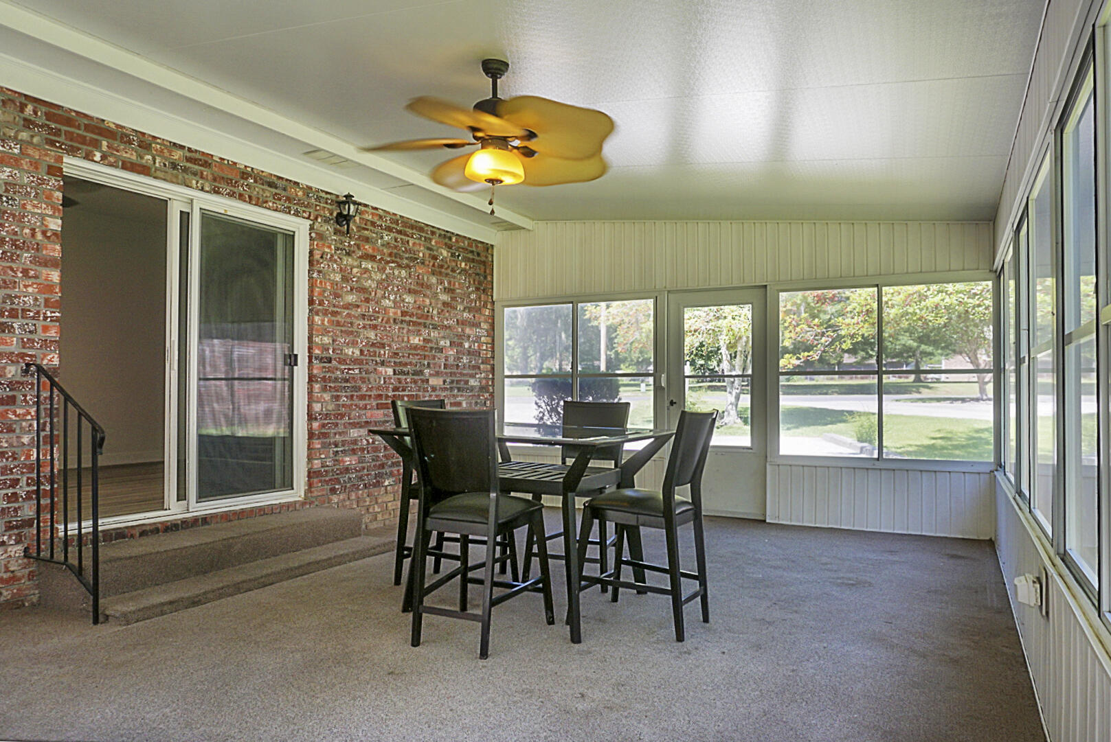 1202 Dennis Boulevard