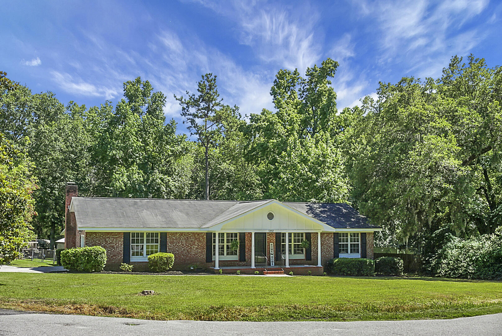 1202 Dennis Boulevard