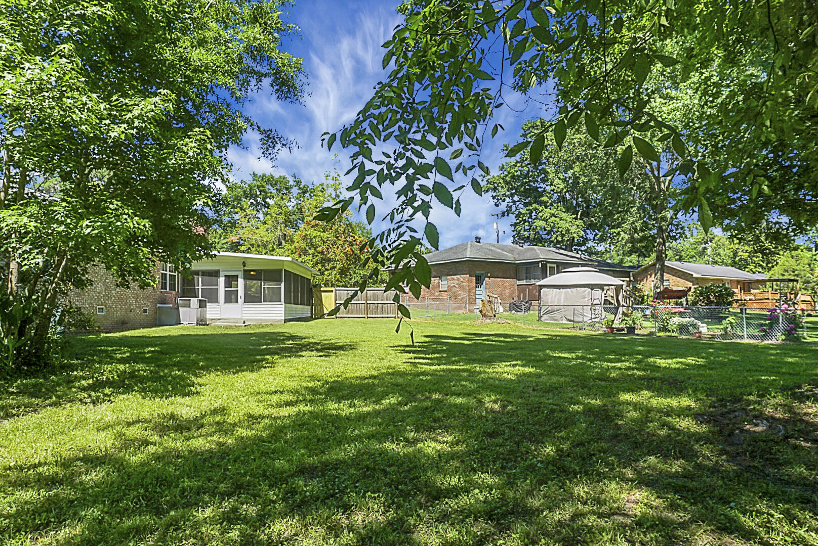 1202 Dennis Boulevard