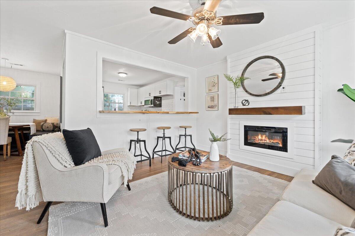 1215 Byron Road