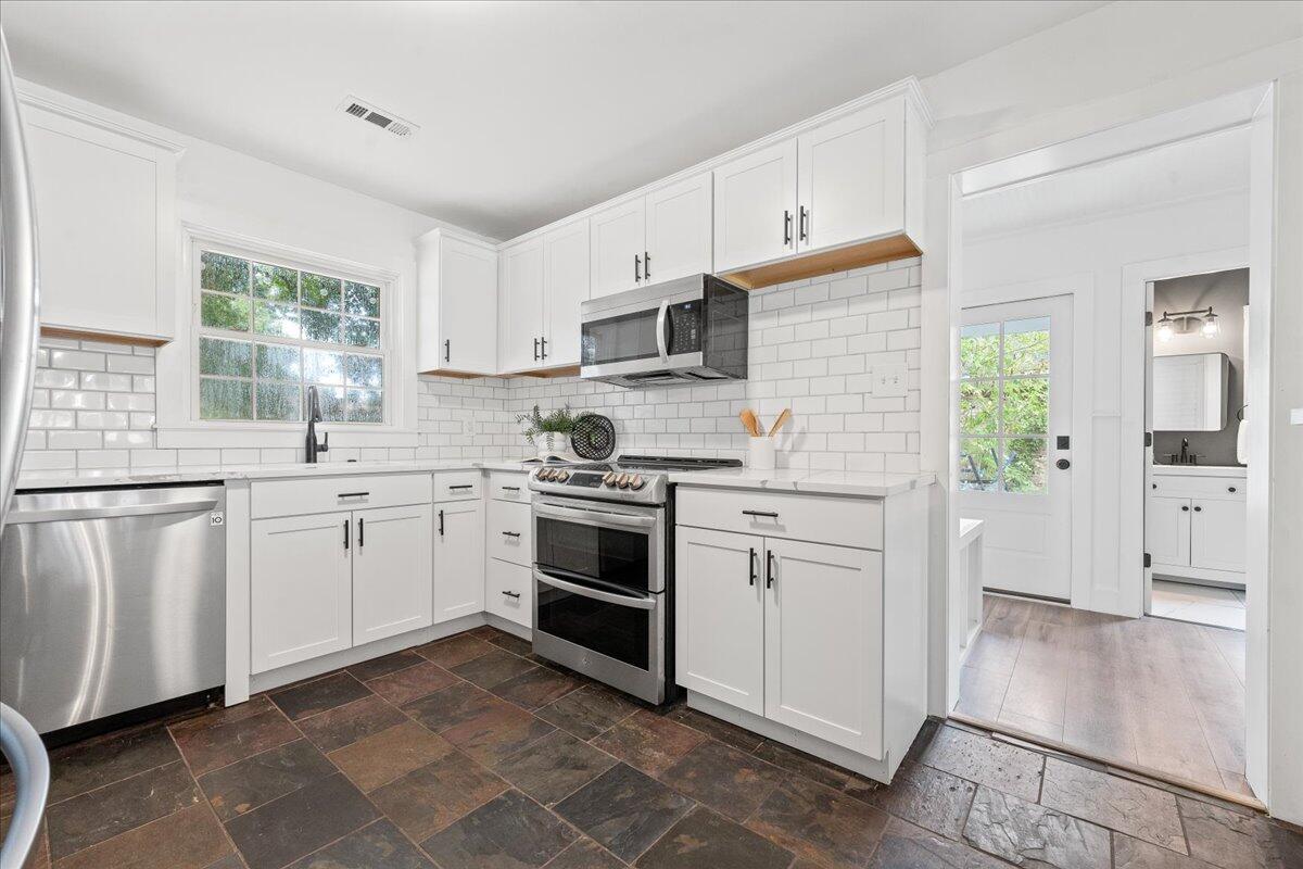 1215 Byron Road