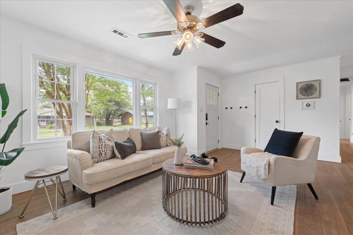 1215 Byron Road