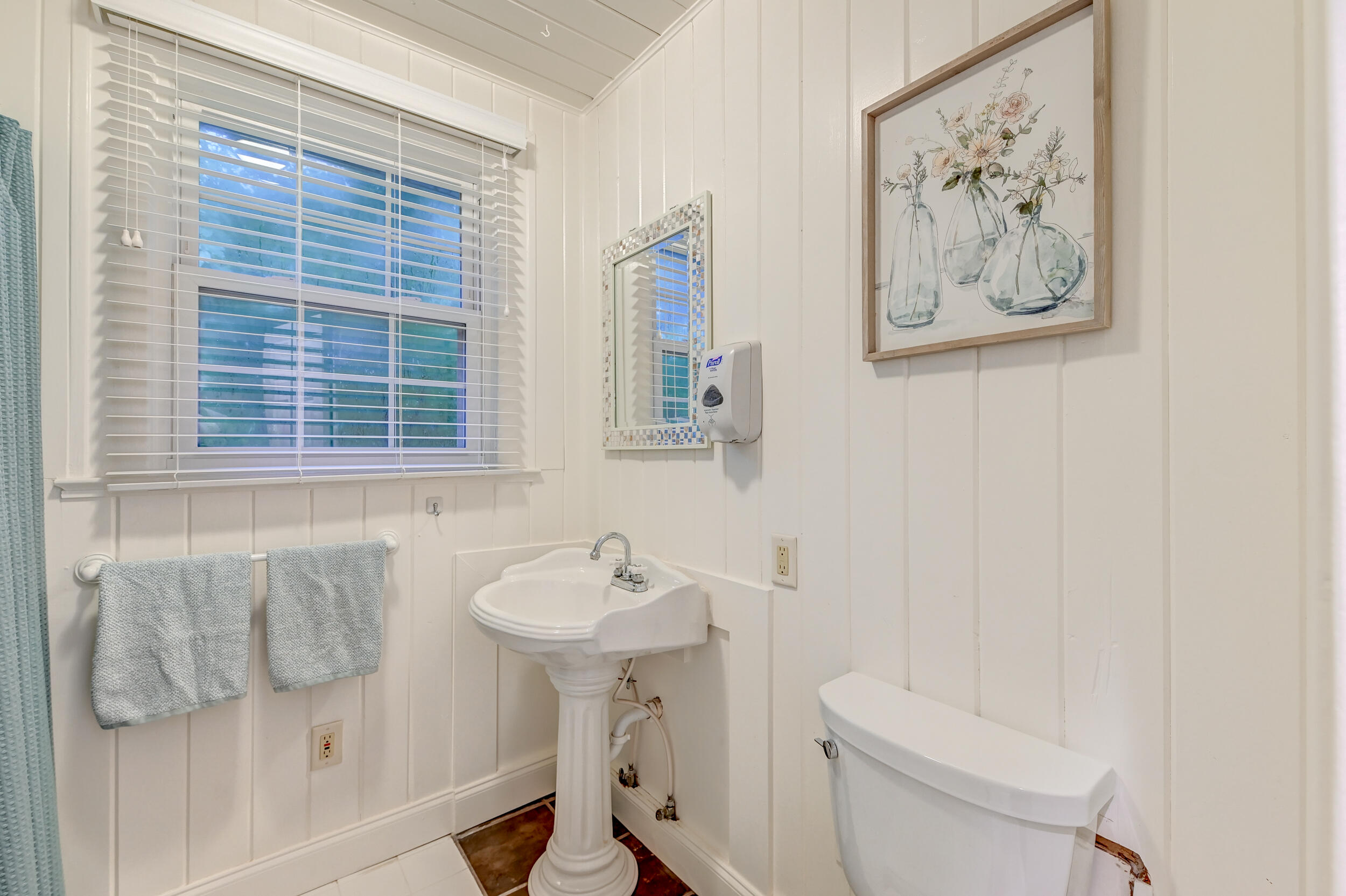1607 Pinecrest Road