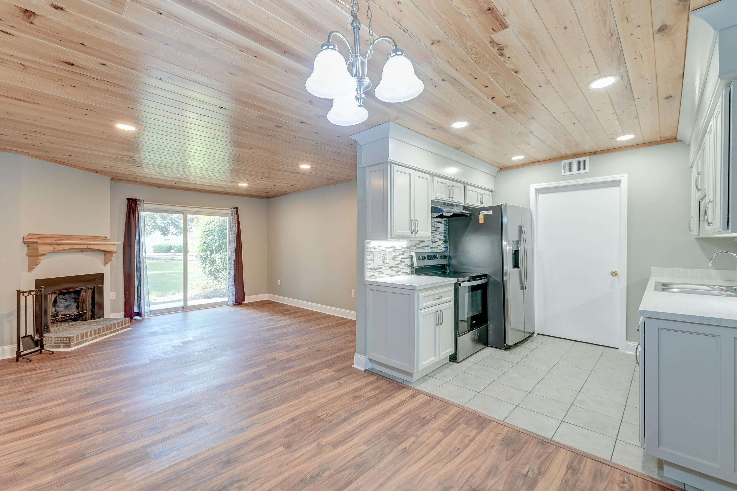 1402 Camp Road # 6b