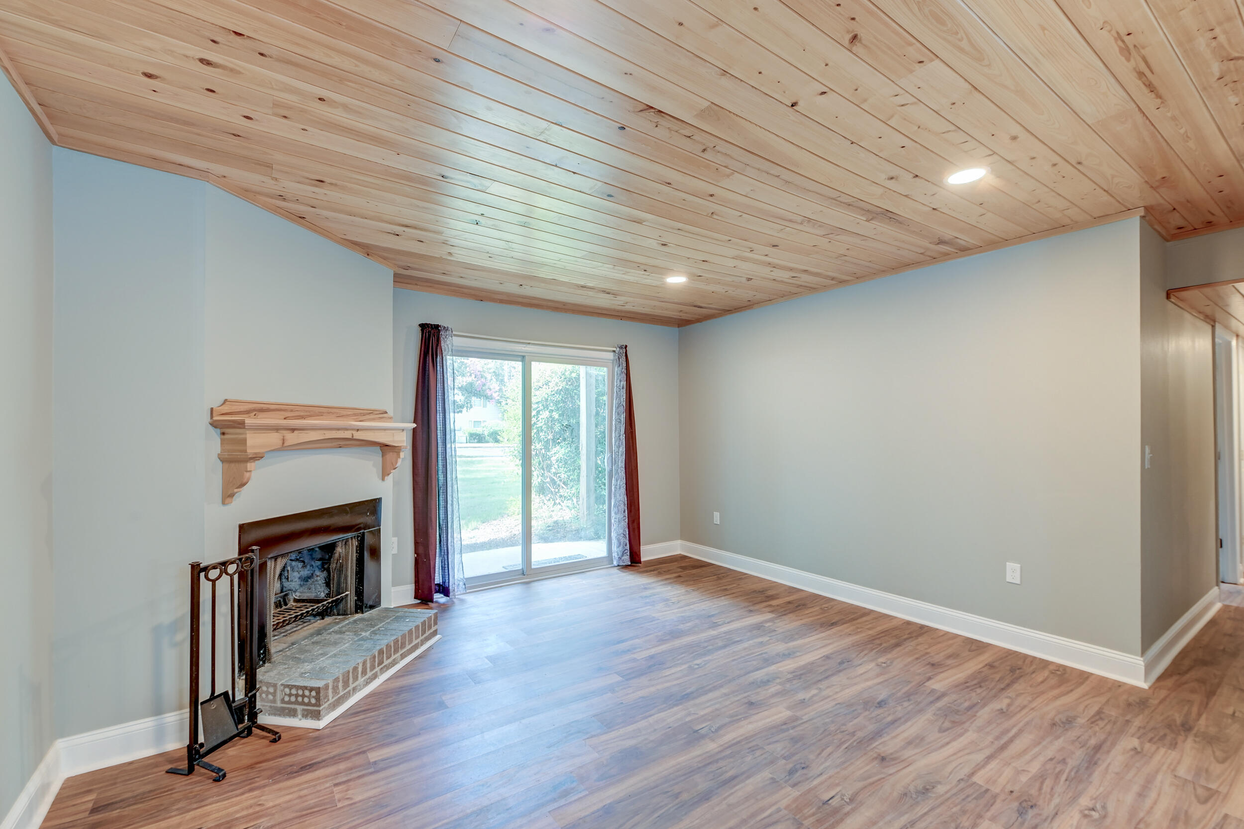 1402 Camp Road # 6b