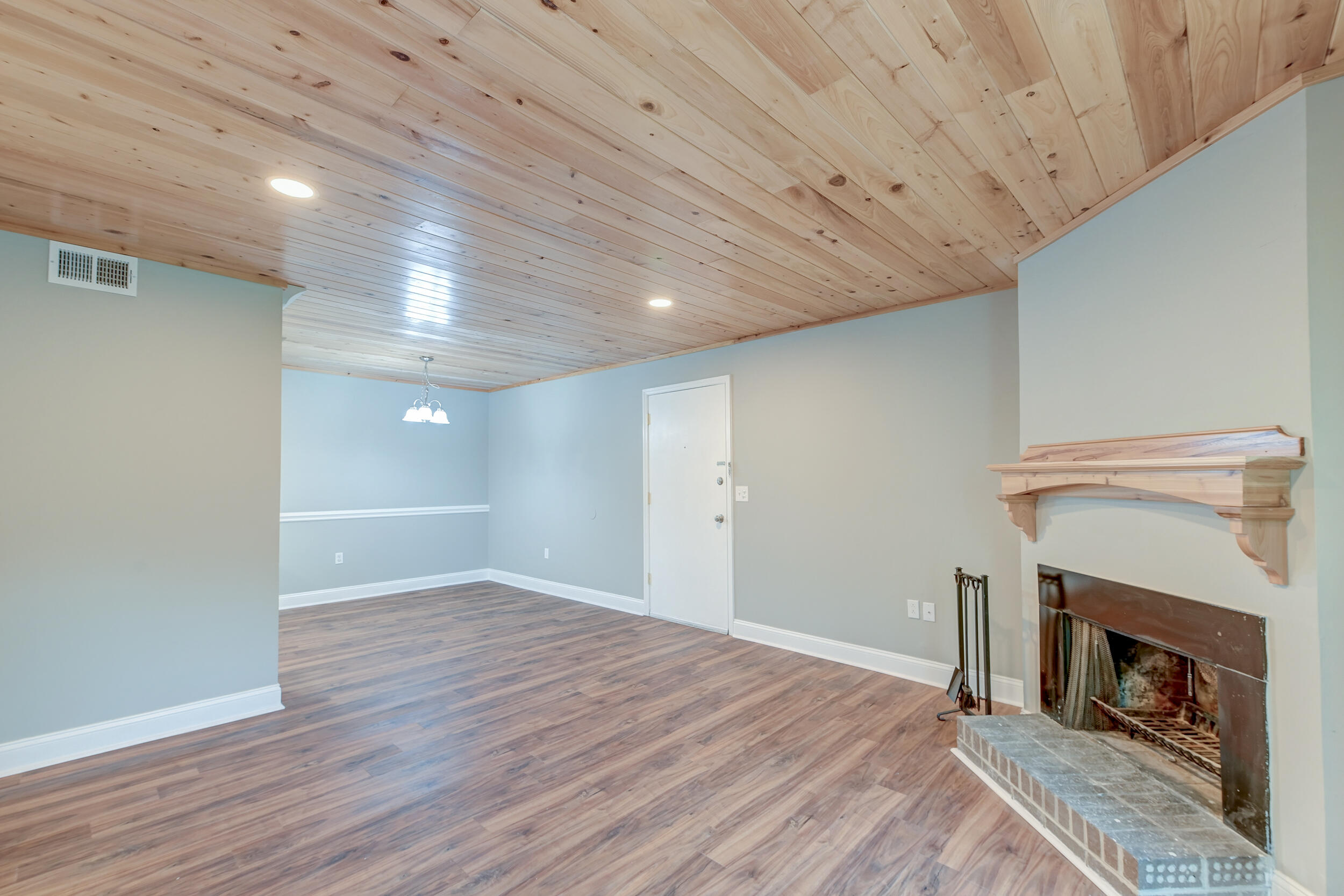 1402 Camp Road # 6b