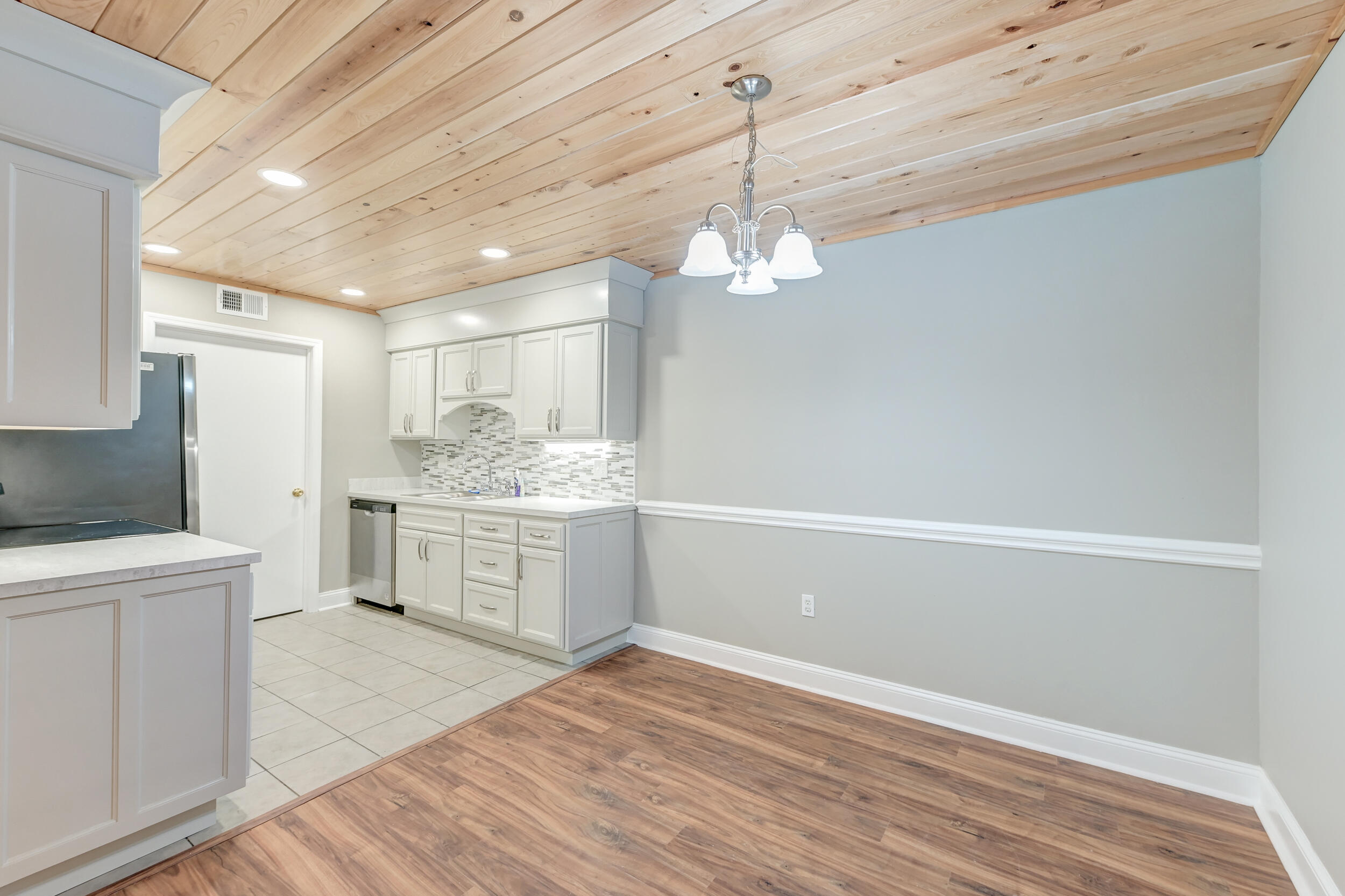 1402 Camp Road # 6b