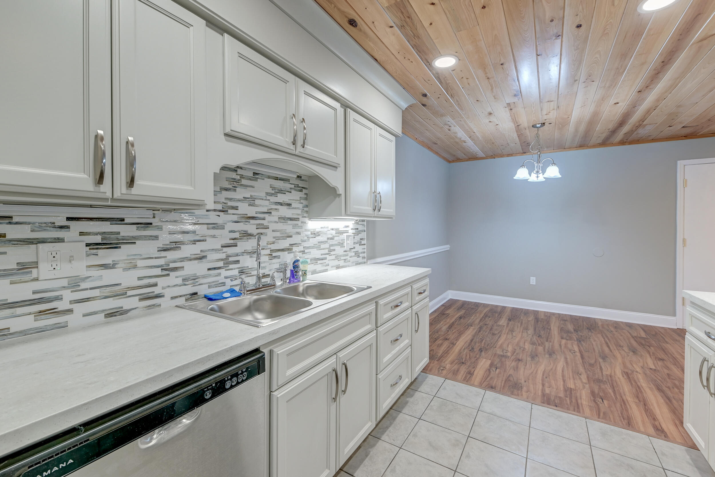 1402 Camp Road # 6b