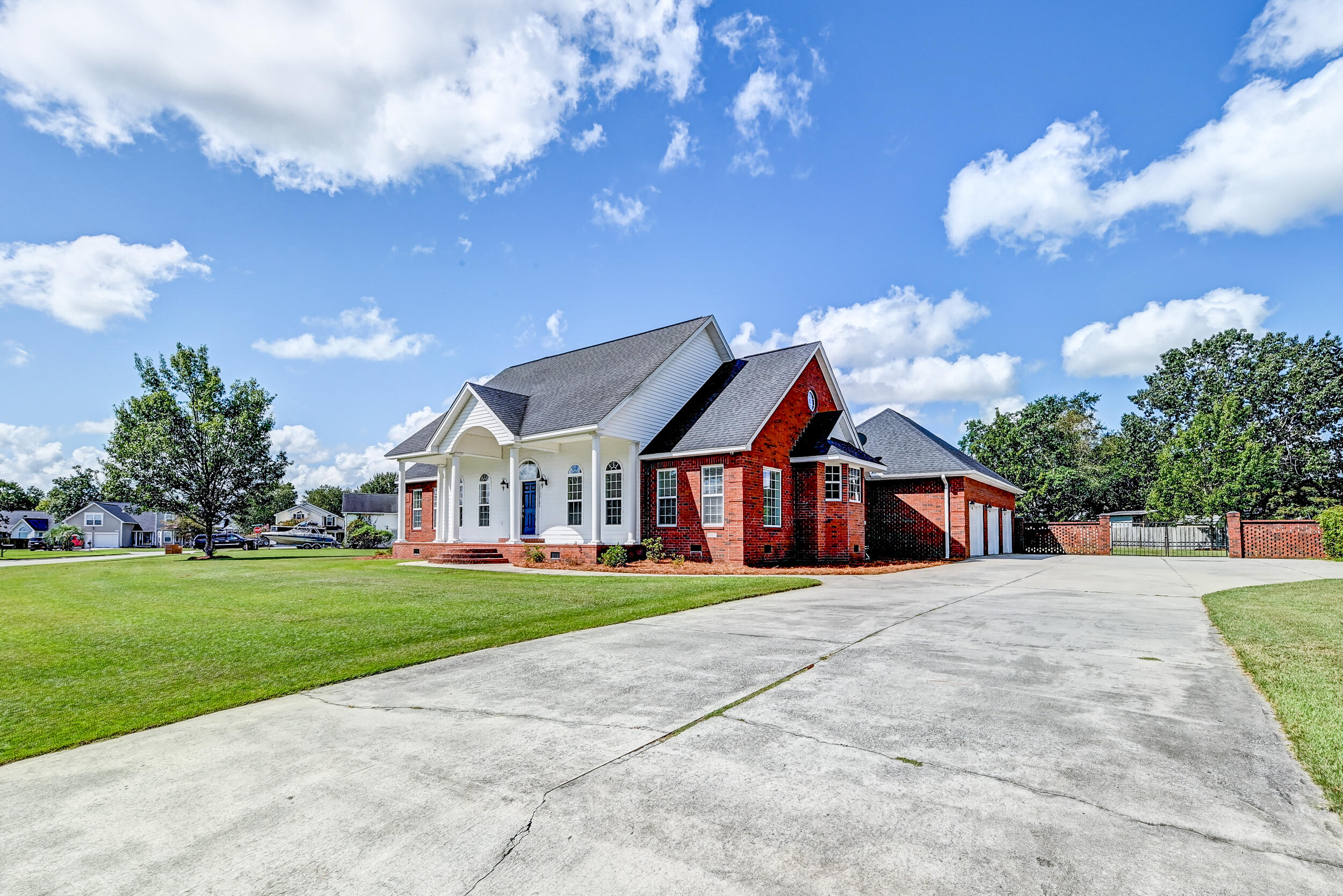 1103 Ole South Court