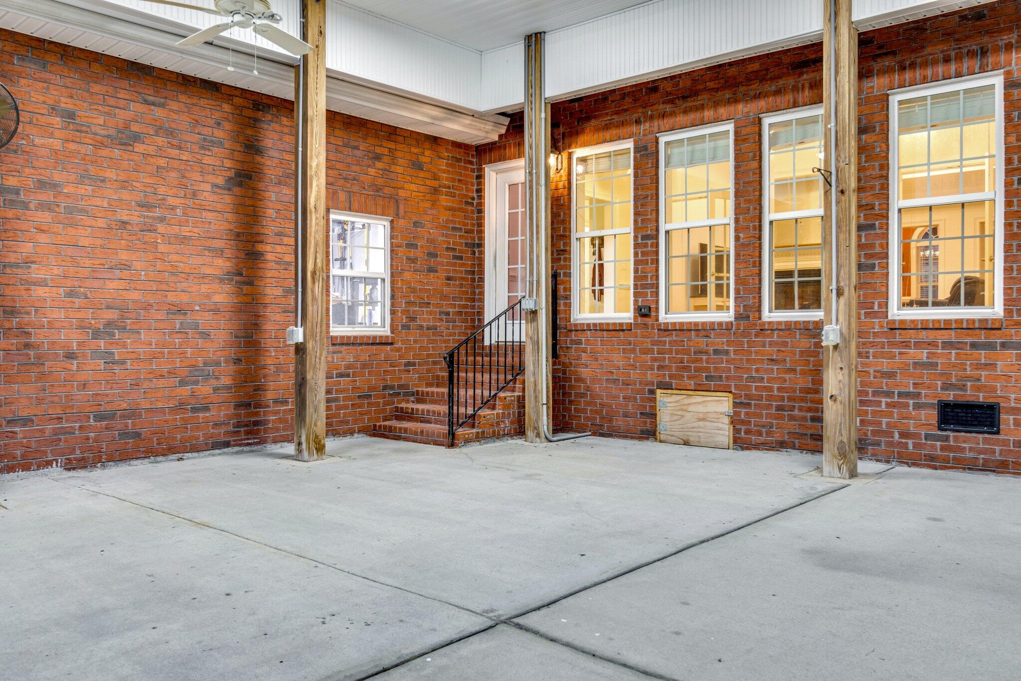 1103 Ole South Court