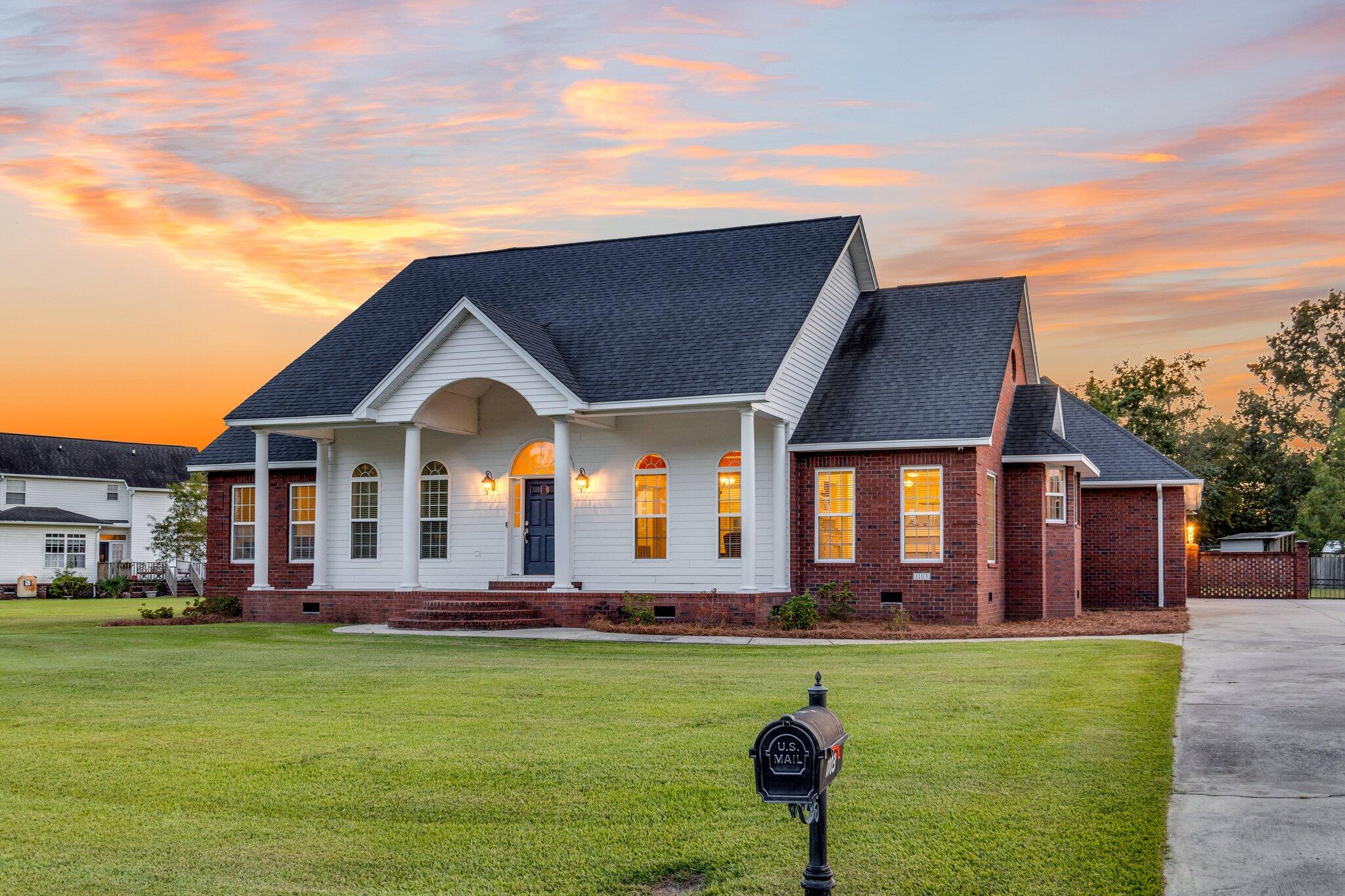 1103 Ole South Court