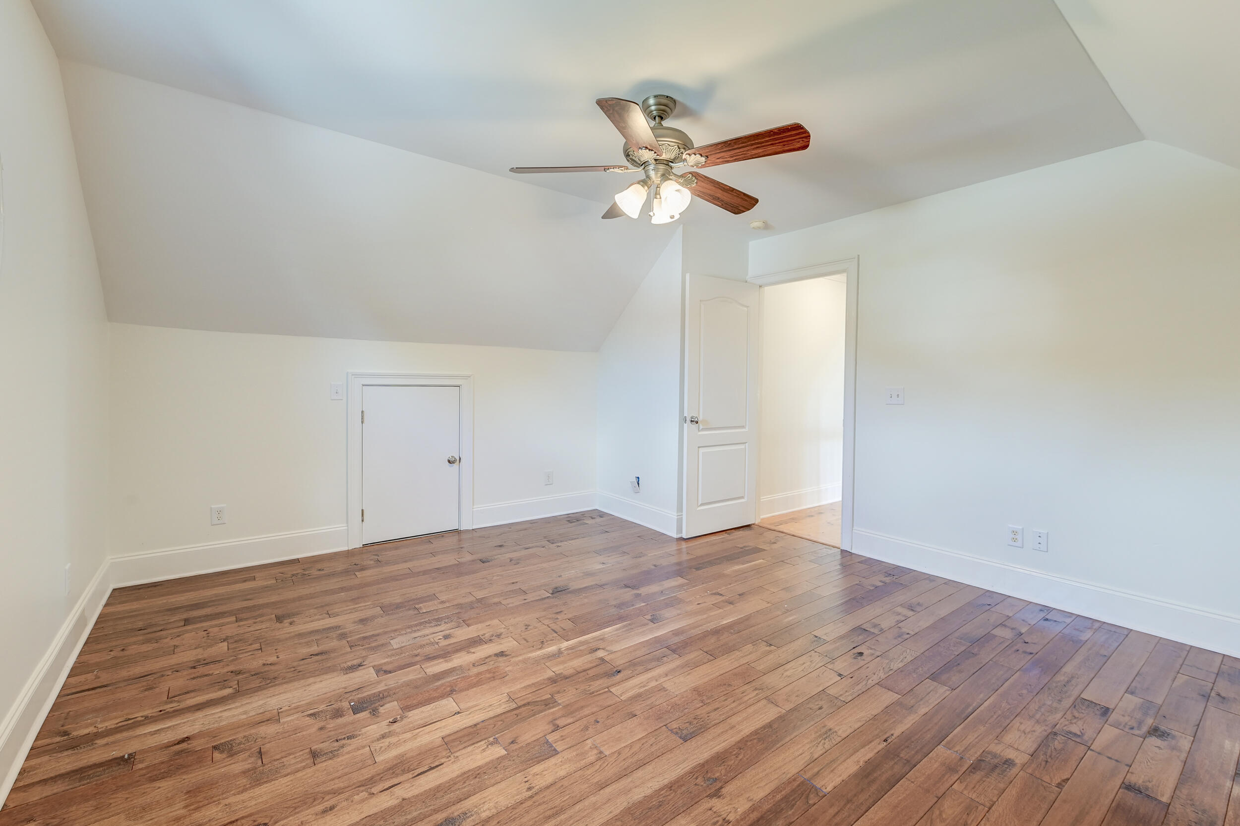 1103 Ole South Court