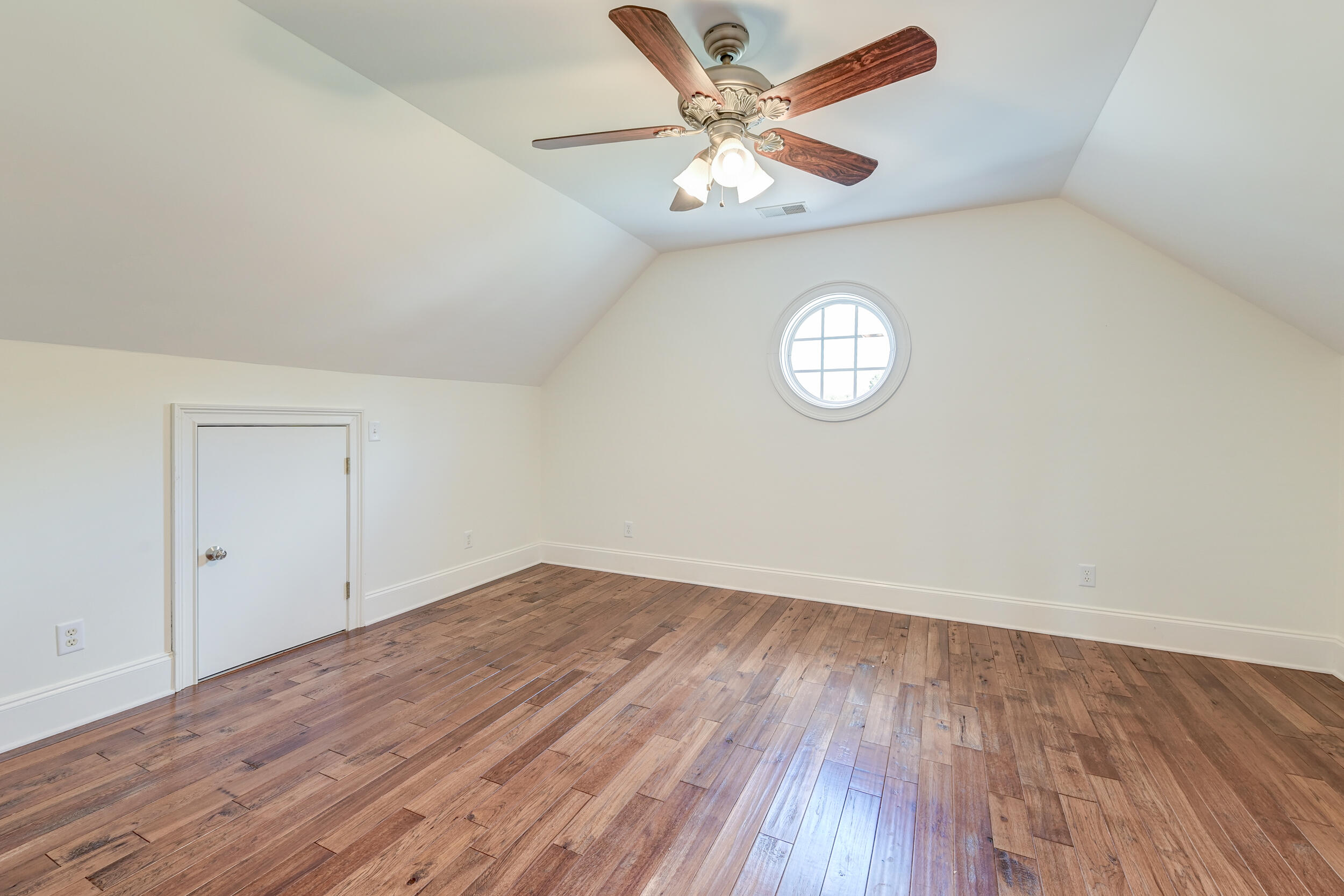 1103 Ole South Court