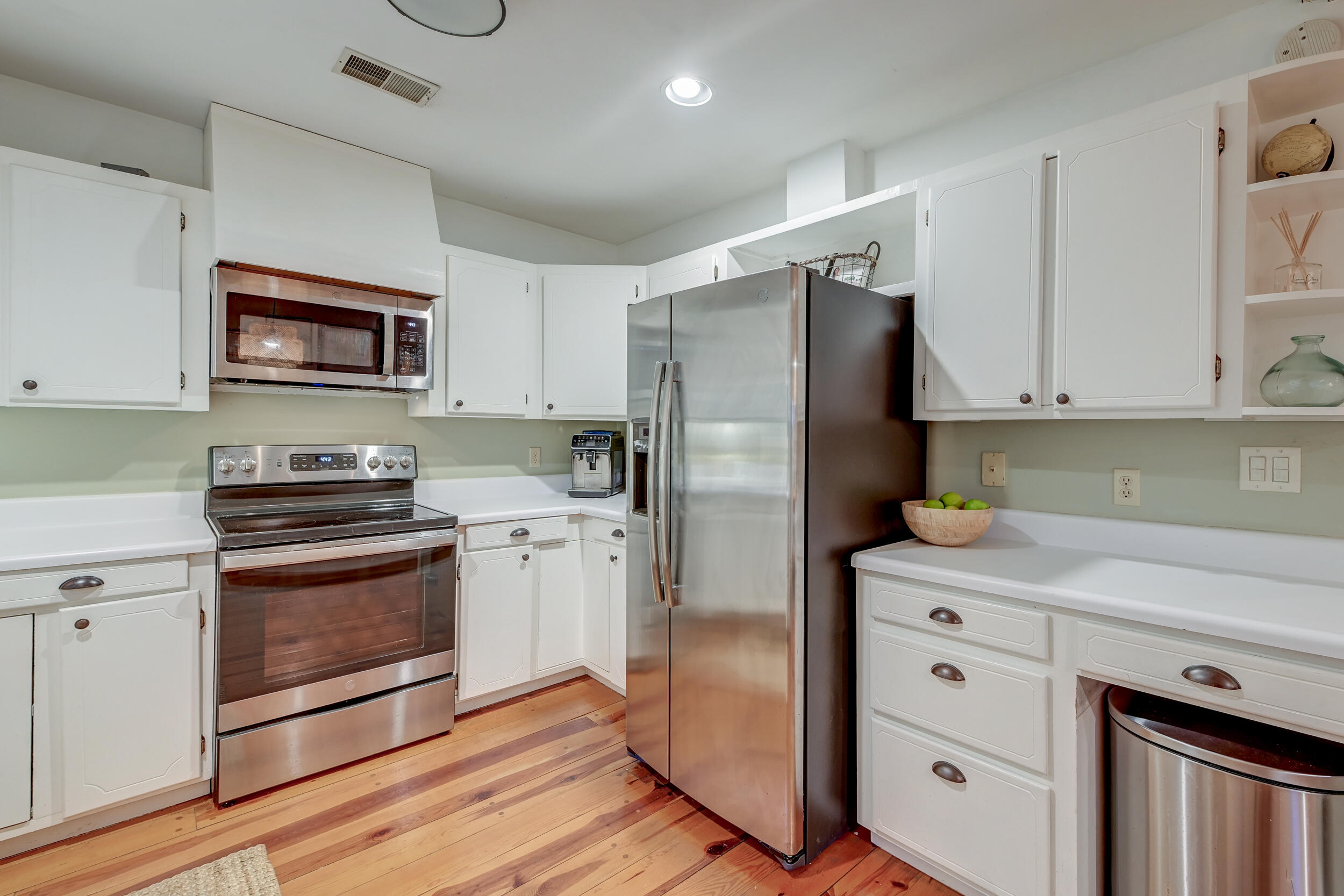1706 W Avalon Circle