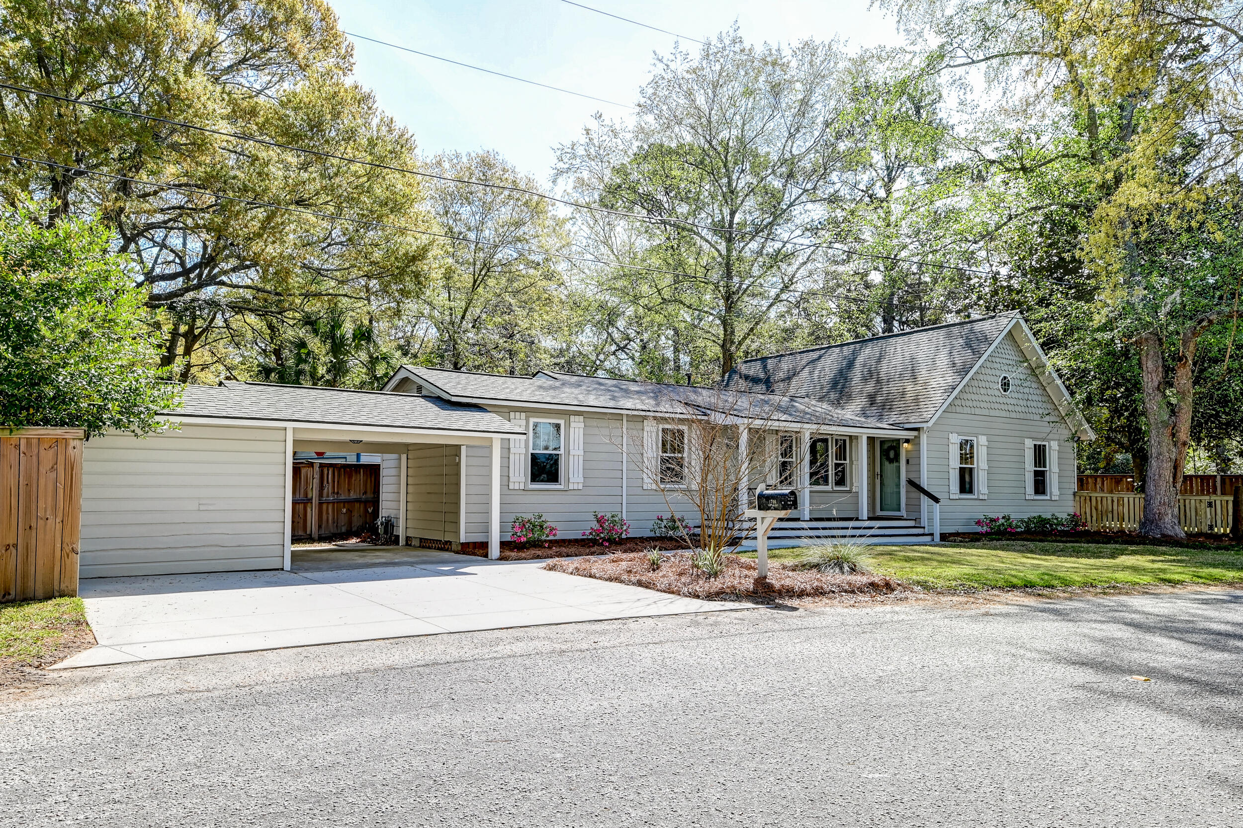 1706 W Avalon Circle