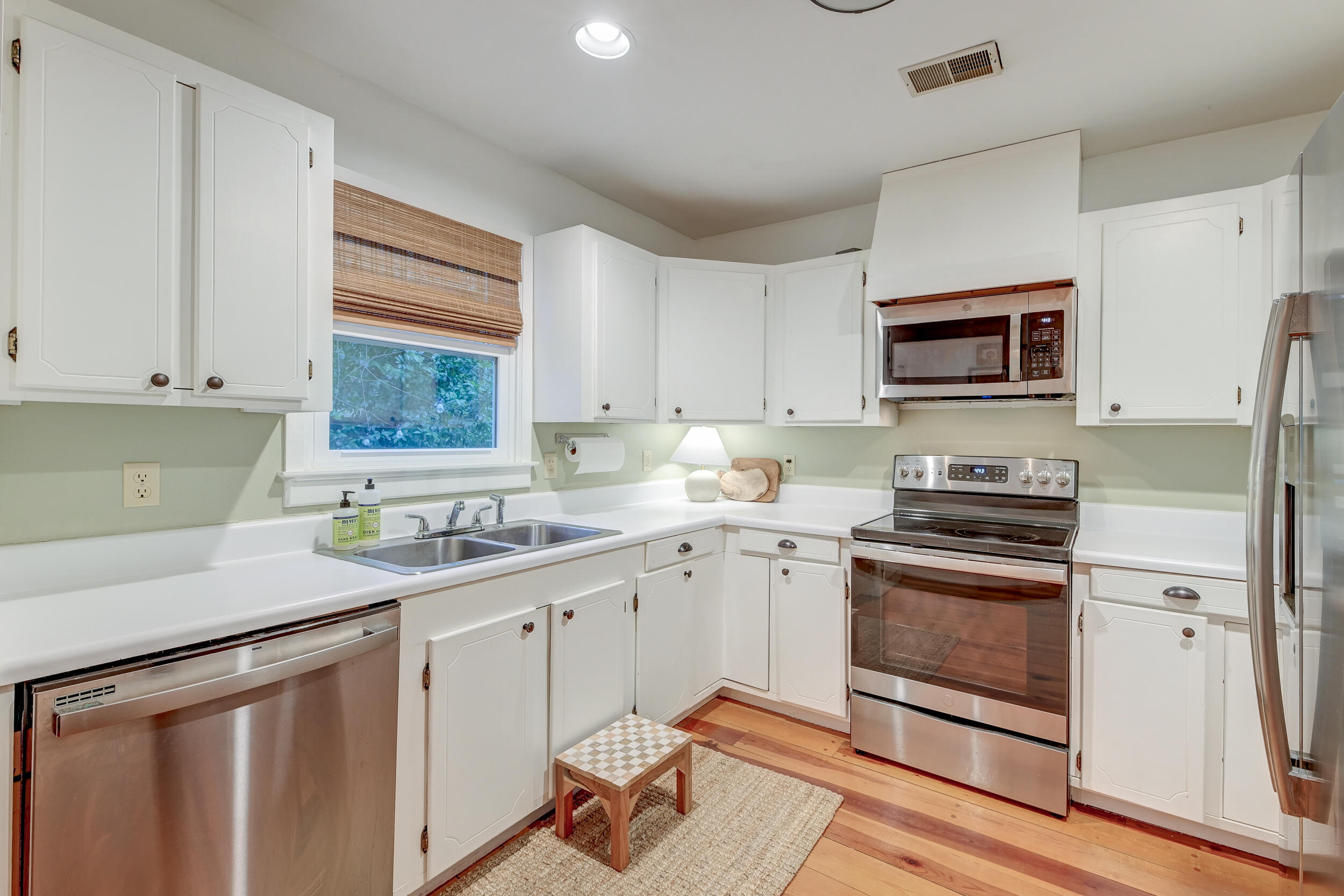 1706 W Avalon Circle
