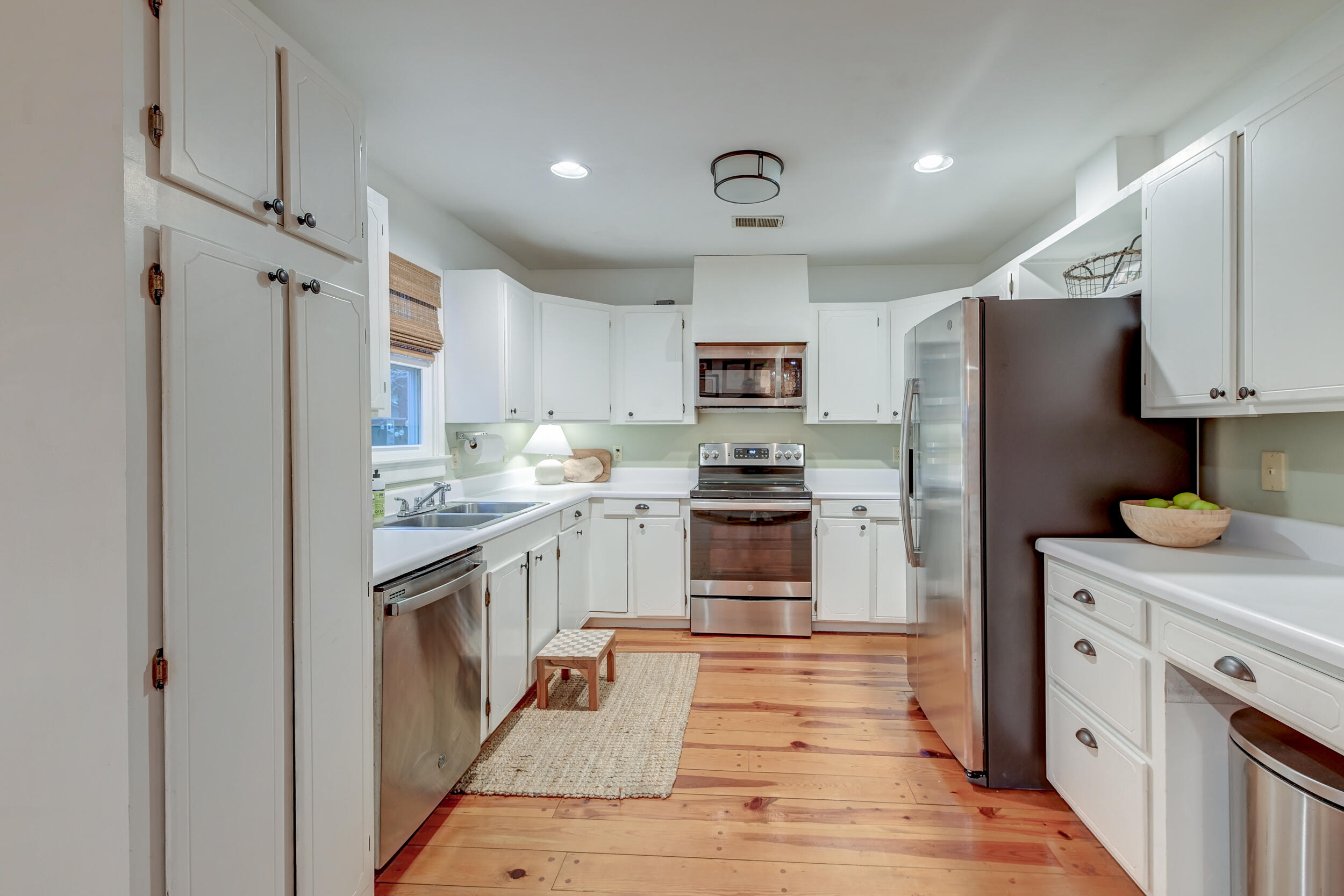 1706 W Avalon Circle