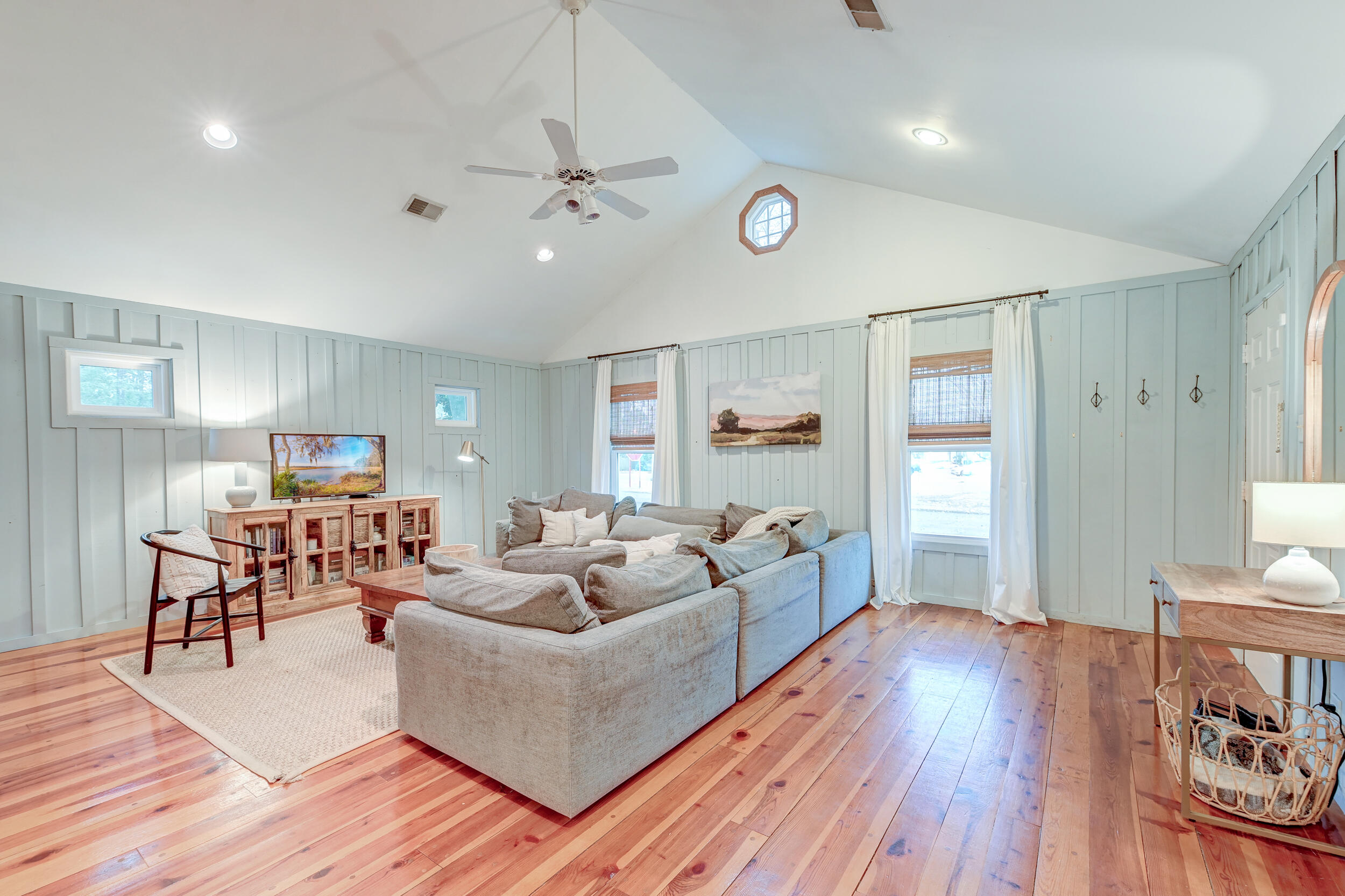 1706 W Avalon Circle