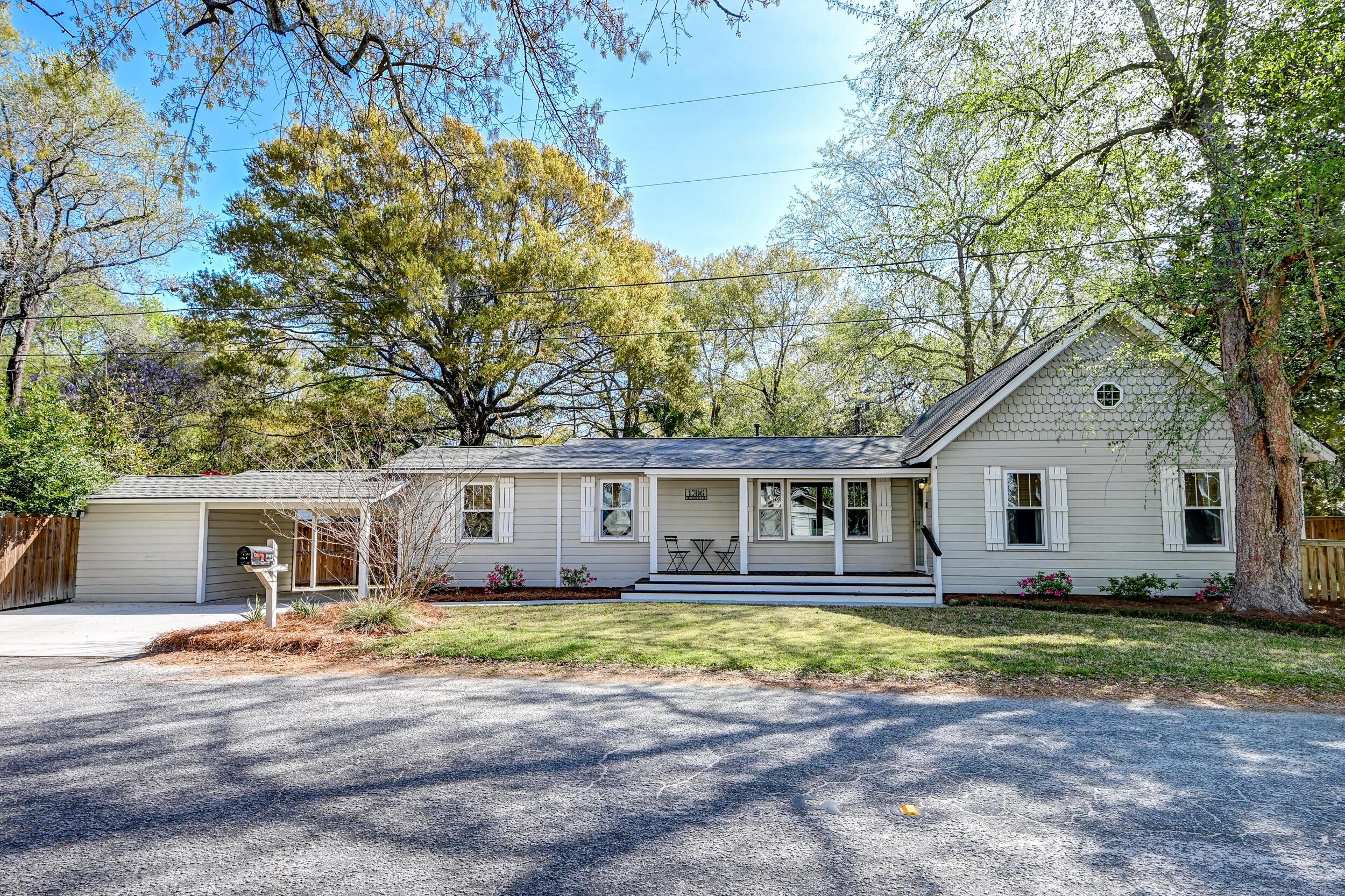 1706 W Avalon Circle