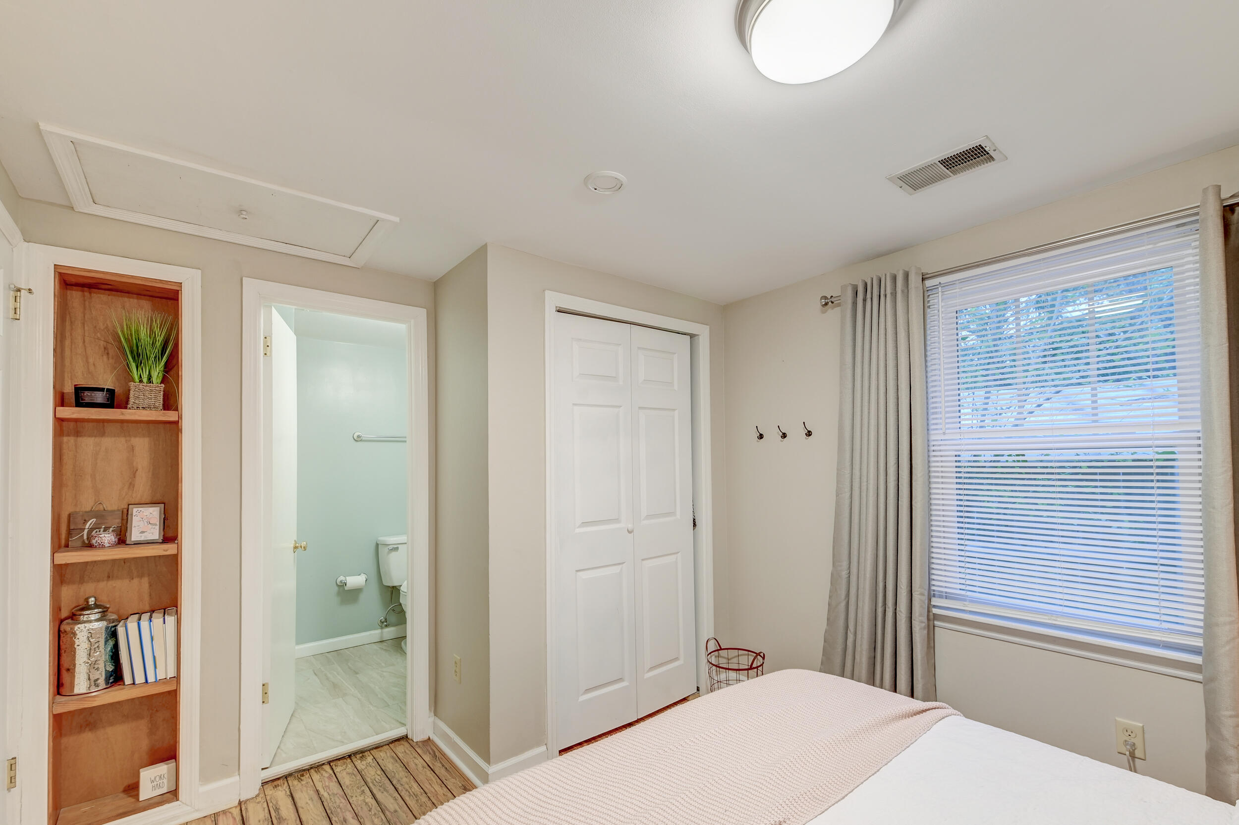 1706 W Avalon Circle