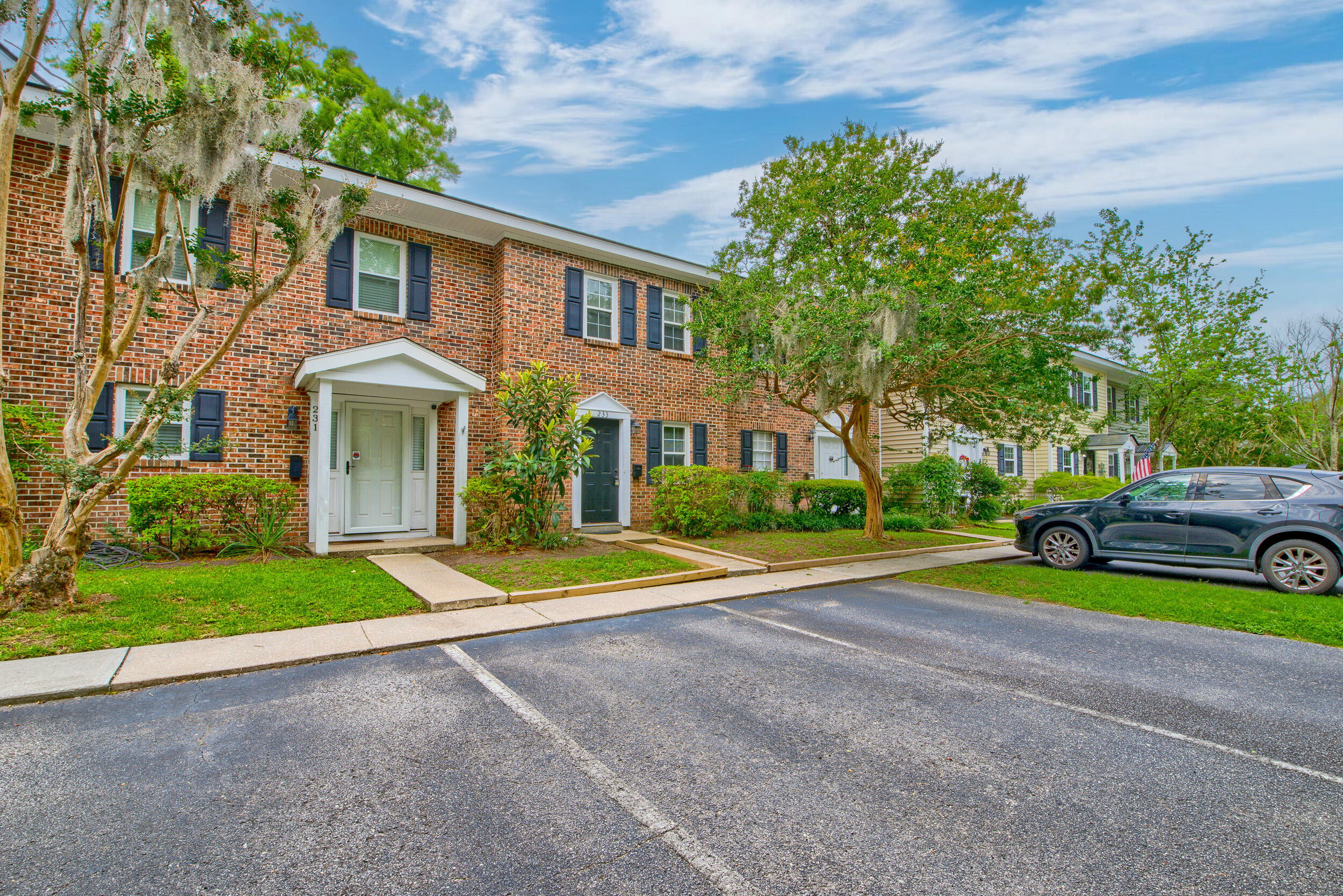 233 Heritage Circle
