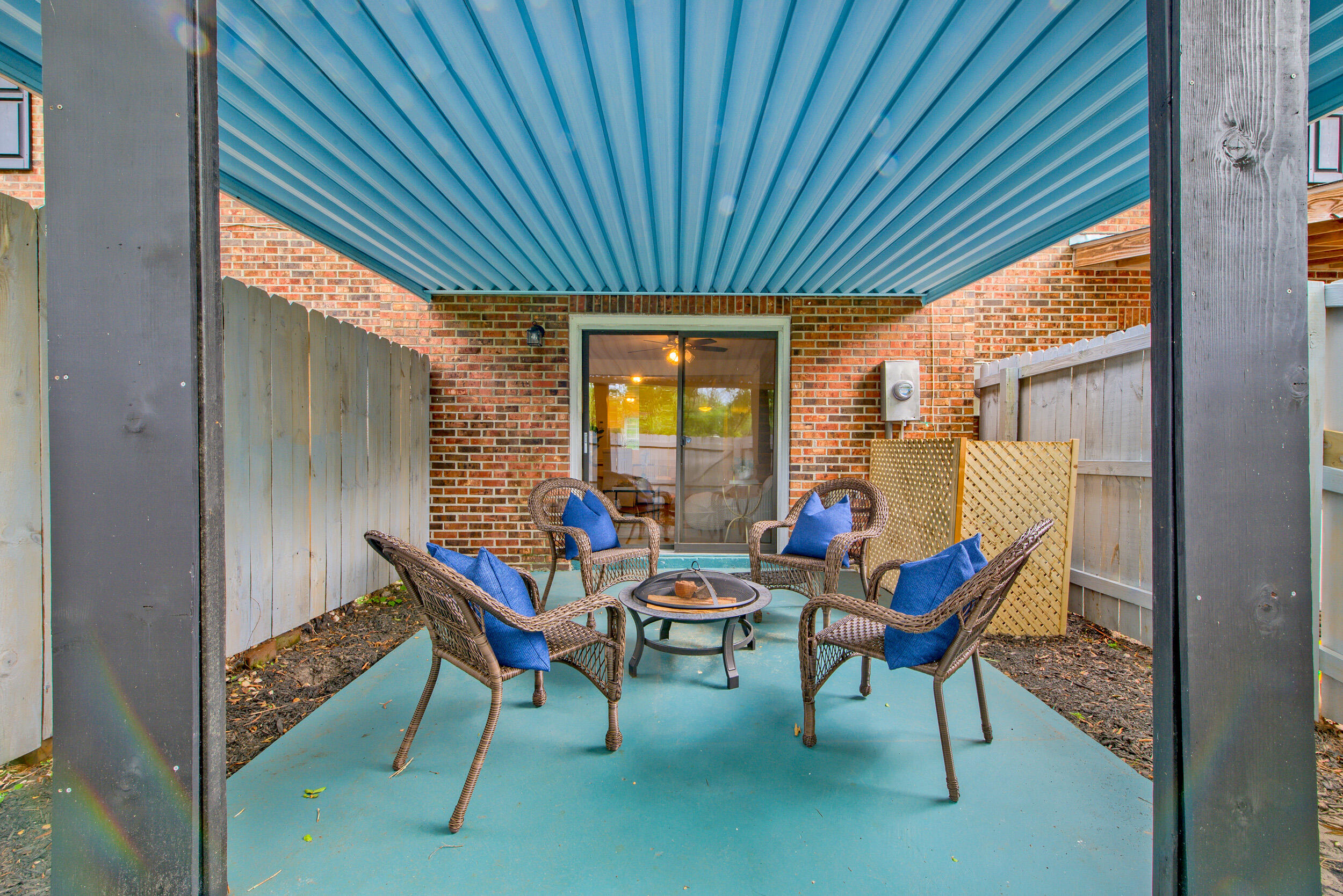 233 Heritage Circle