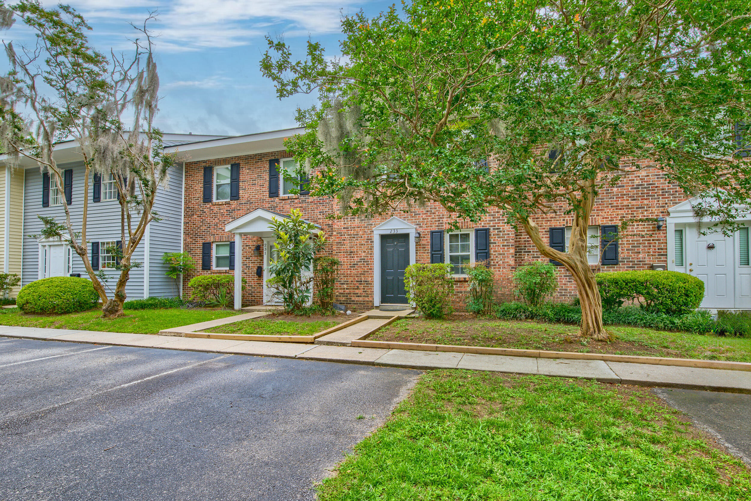 233 Heritage Circle